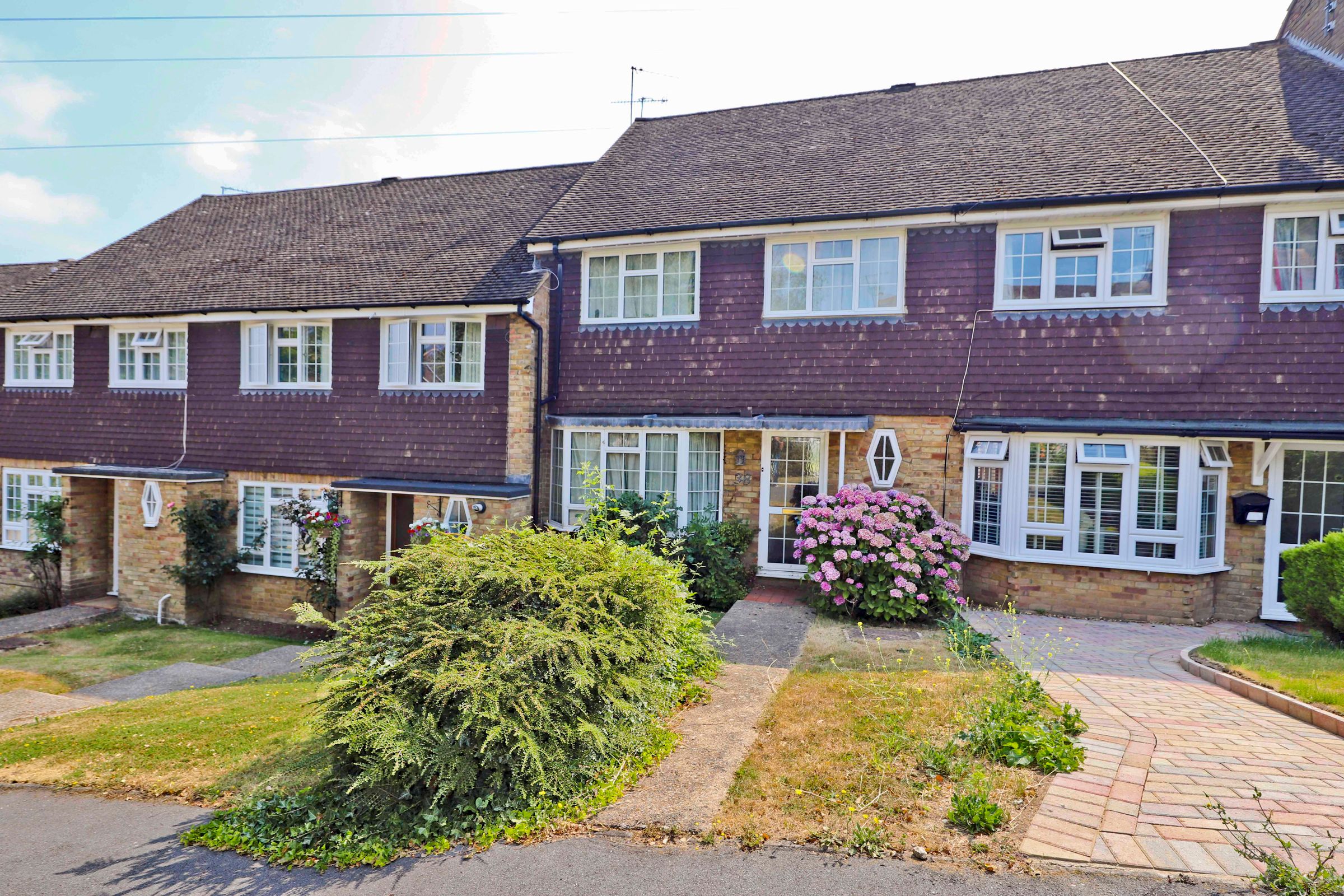 3 bed terraced house for sale in Wakehams Hill, Pinner HA5 Zoopla