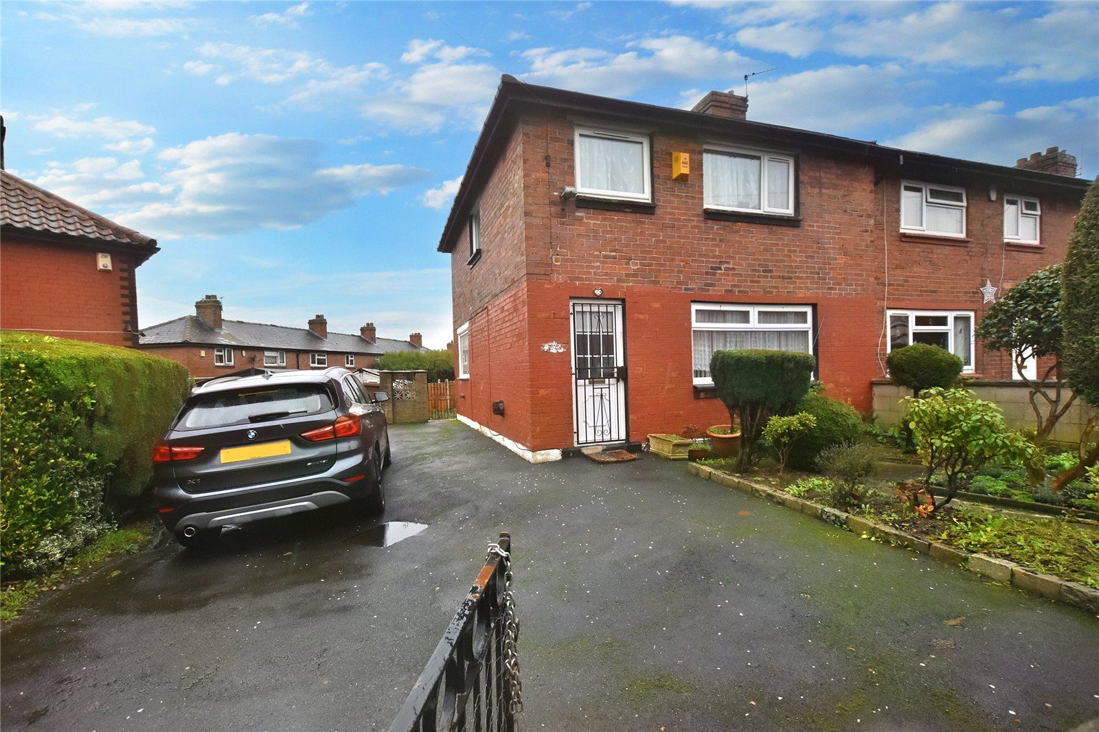3 bed end terrace house for sale in Thorpe Crescent, Leeds, West