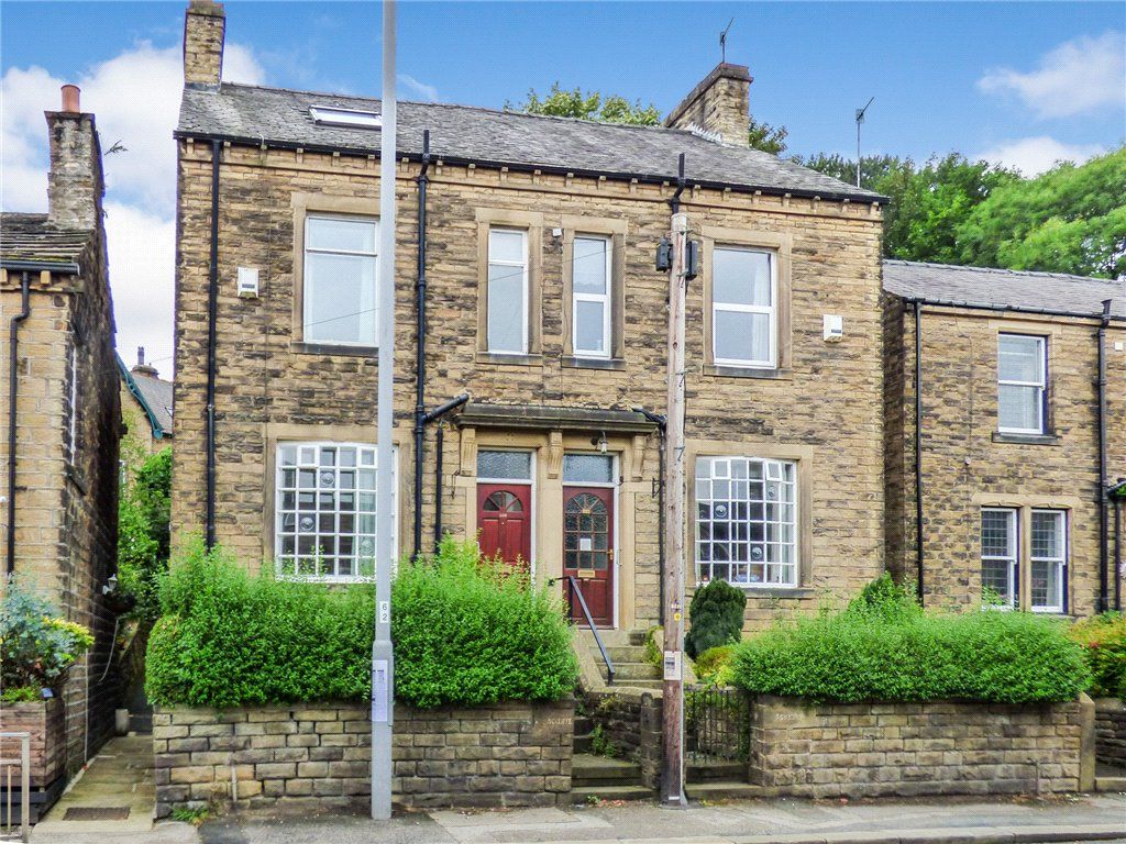 4 bed semidetached house for sale in Skipton Road, Utley, Keighley