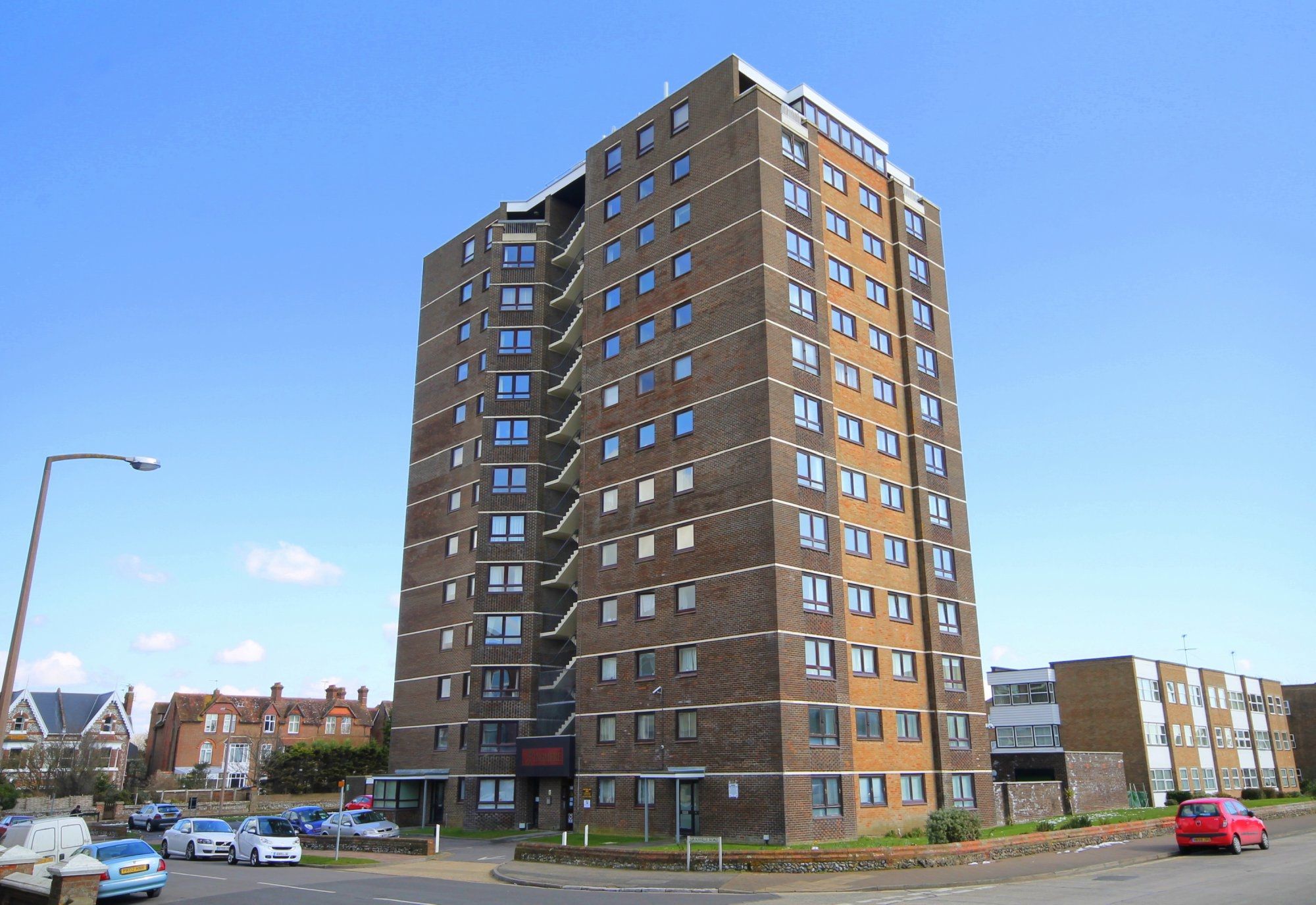 2 bed flat for sale in South Terrace, Littlehampton BN17 Zoopla