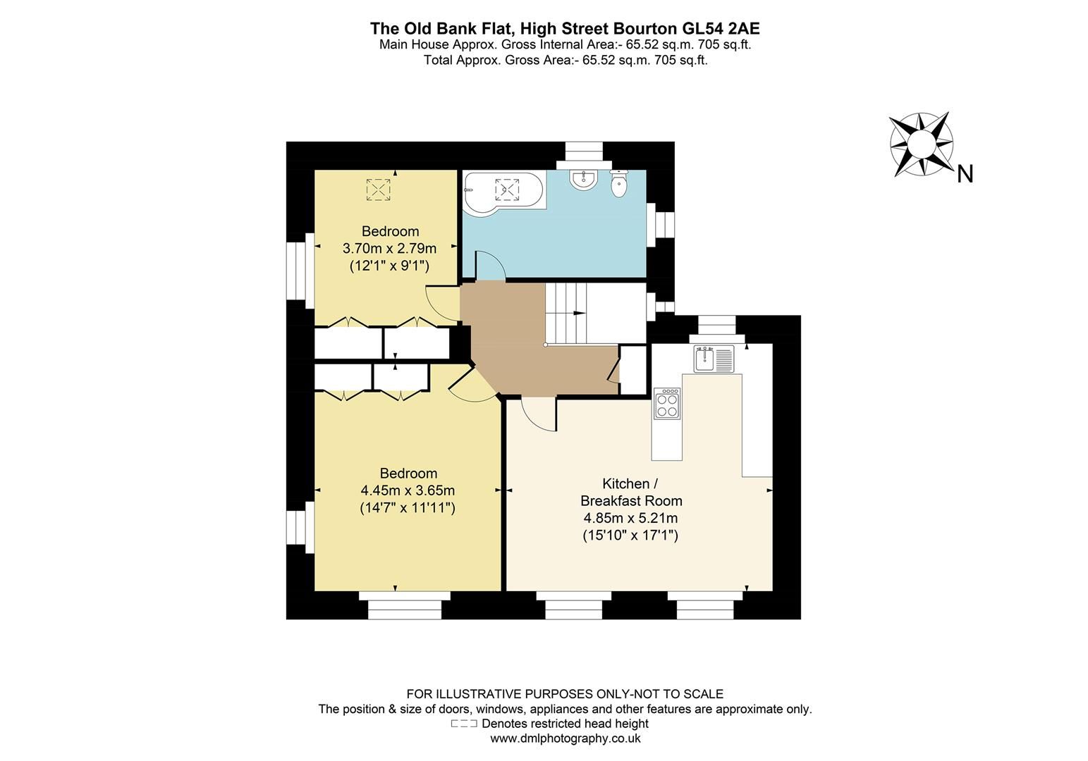 2 bed flat for sale in High Street, BourtonOnTheWater, Cheltenham