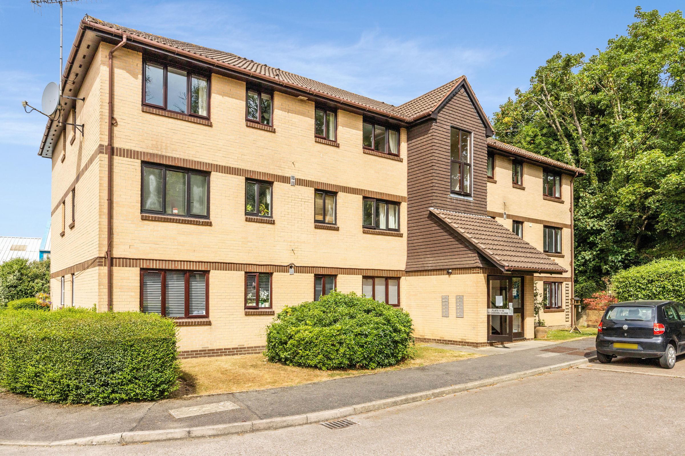 1 bed flat to rent in Canons Close, Reigate RH2 Zoopla
