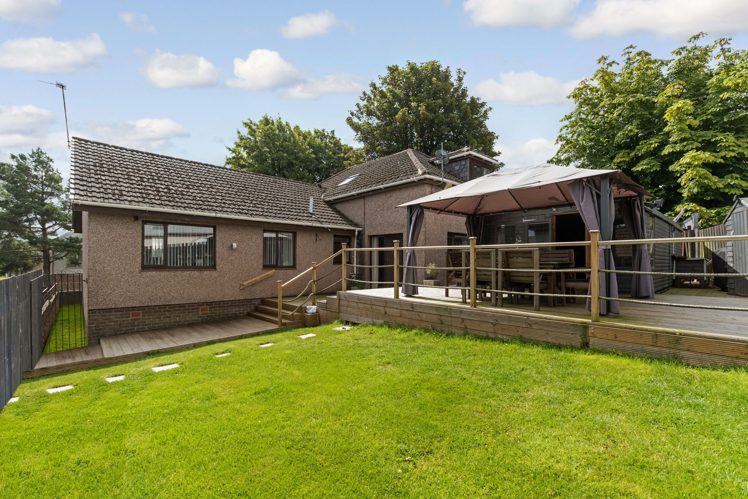 5 bed detached house for sale in Duncarnock Crescent, Neilston, Glasgow