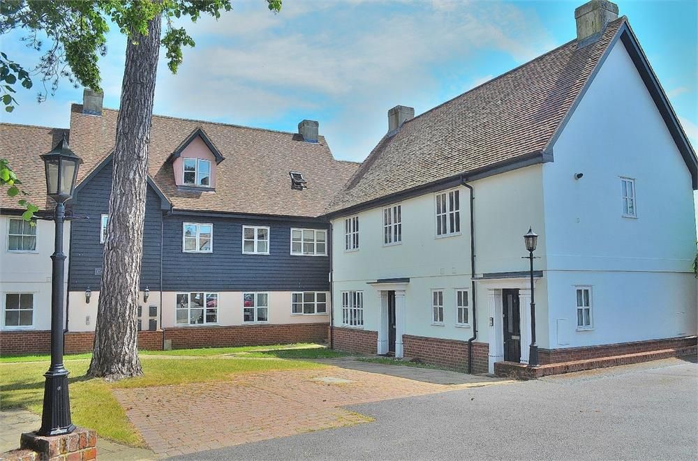 2 bed flat to rent in Chequers Lane, Dunmow CM6 Zoopla