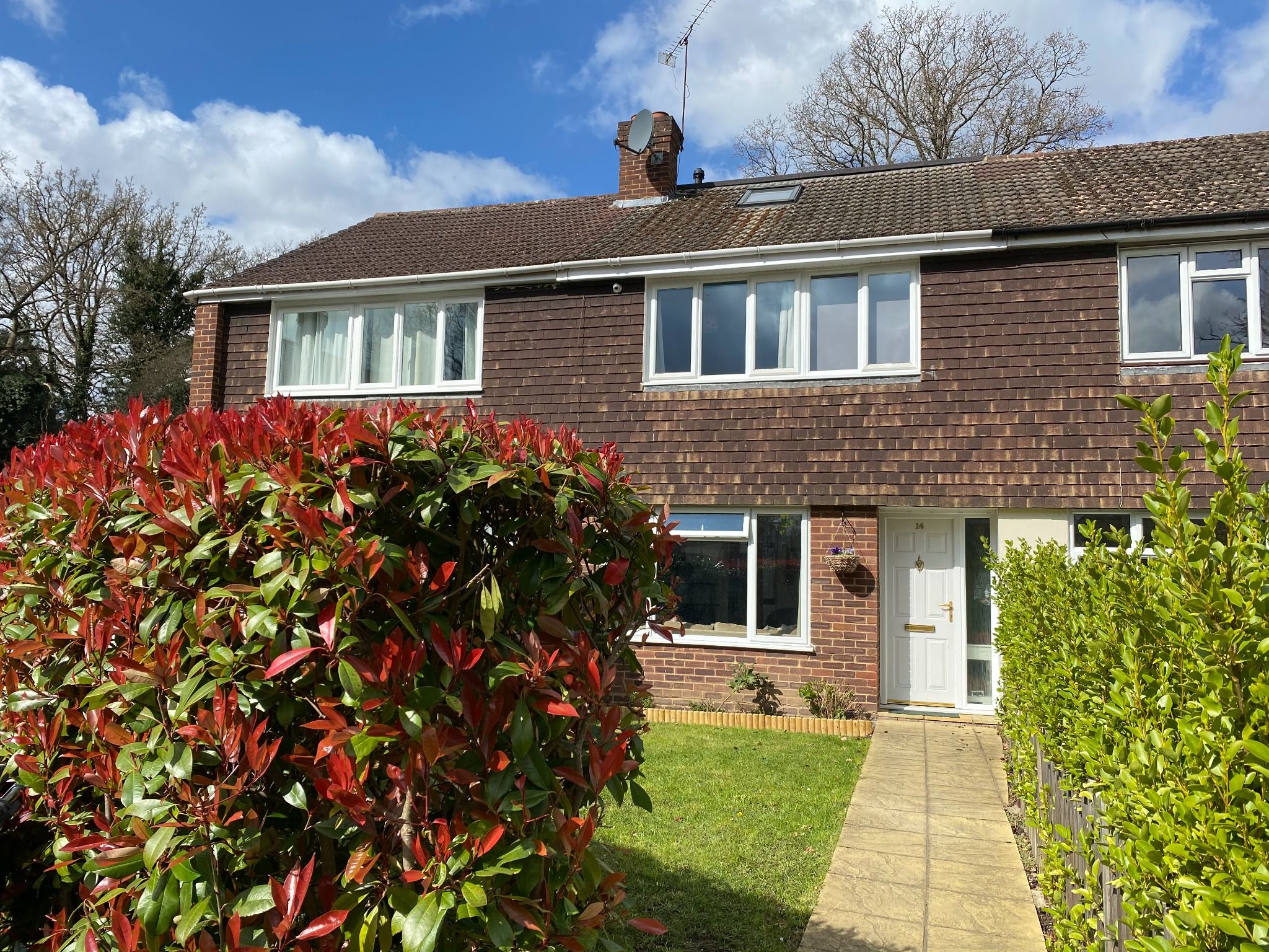 4 bed terraced house for sale in Hawthorn Close, Hook Heath, Woking