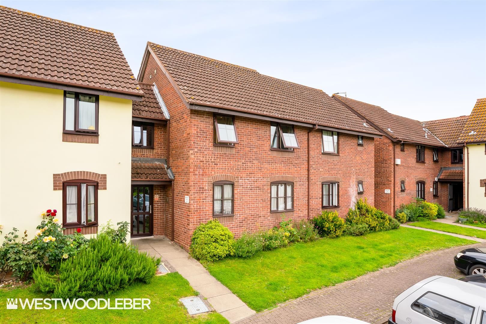 2 bed flat for sale in High Road, Broxbourne EN10 Zoopla