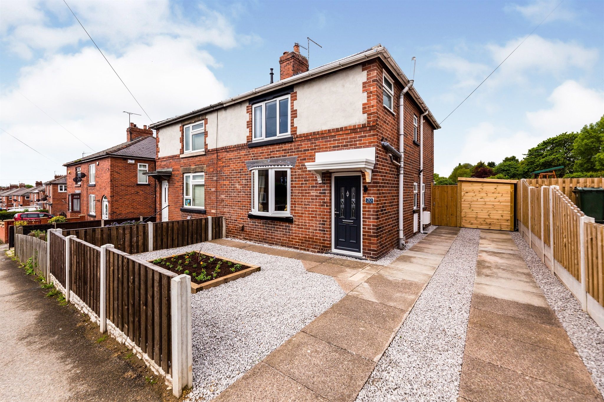 3 bed semidetached house for sale in Park View, Royston, Barnsley S71