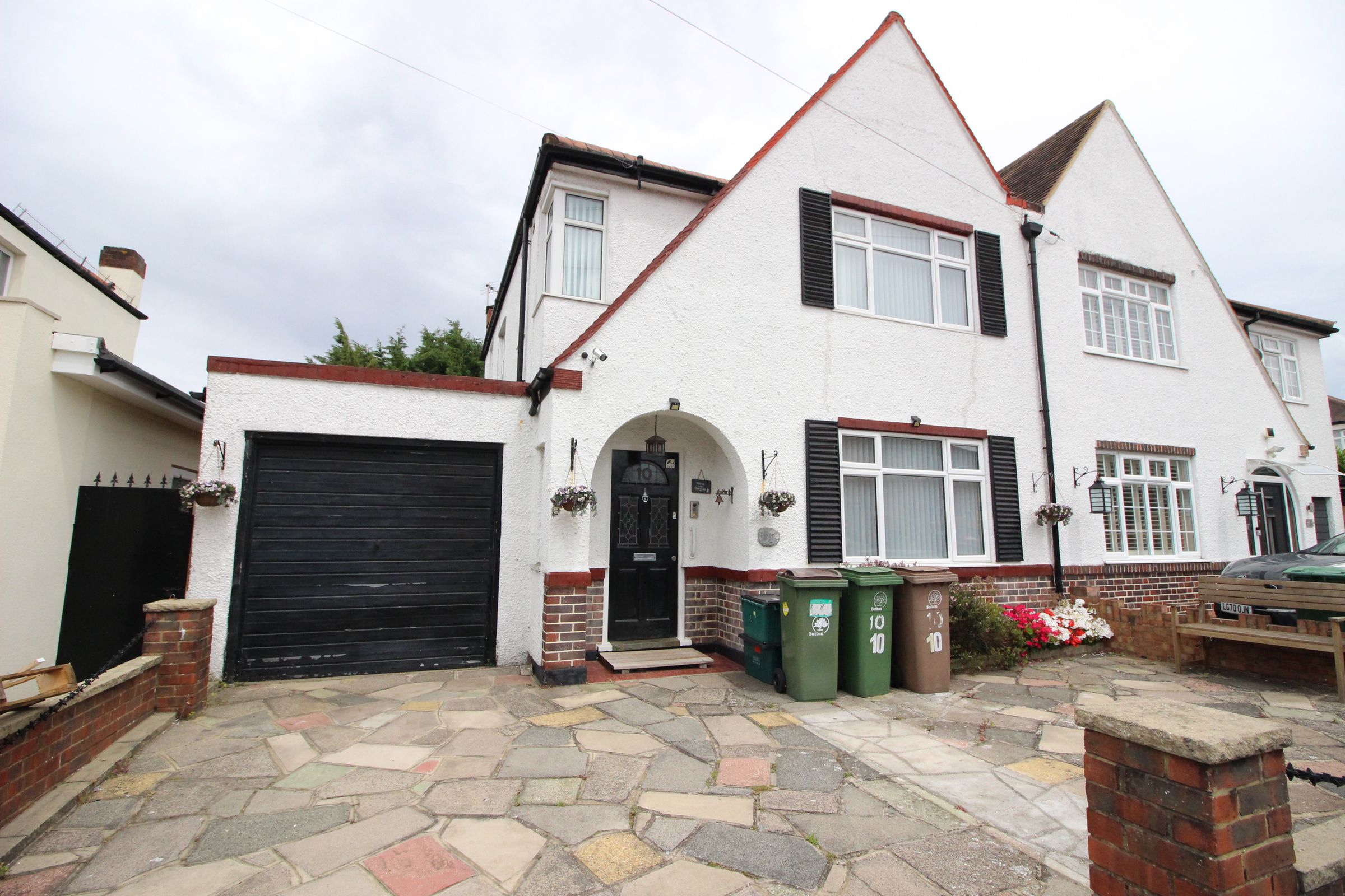 3 bed semidetached house for sale in Willowhayne Gardens, Worcester