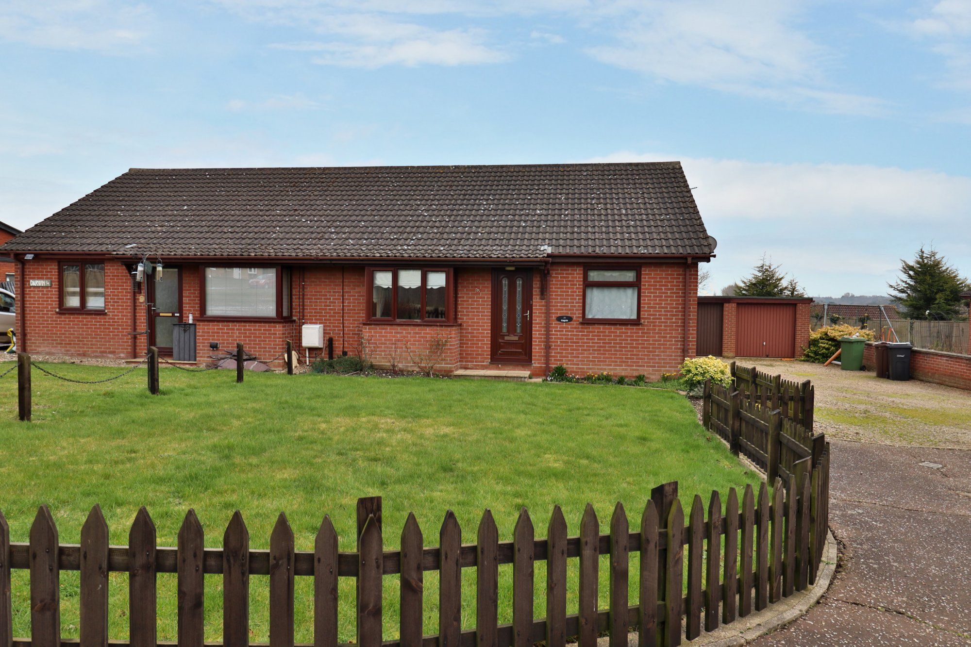 2 bed semidetached bungalow for sale in Exchange Road, Newton Flotman