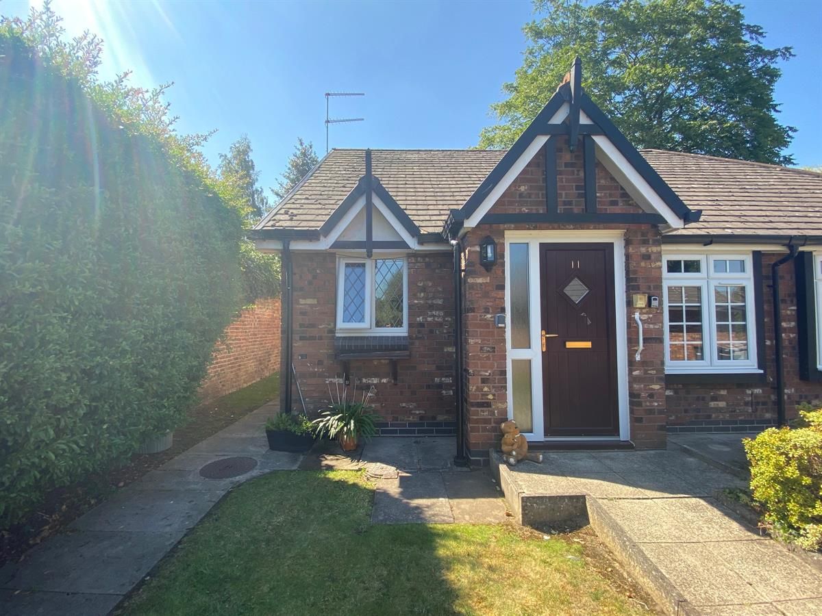 2 bed bungalow for sale in Yew Tree Drive, Nantwich CW5 Zoopla