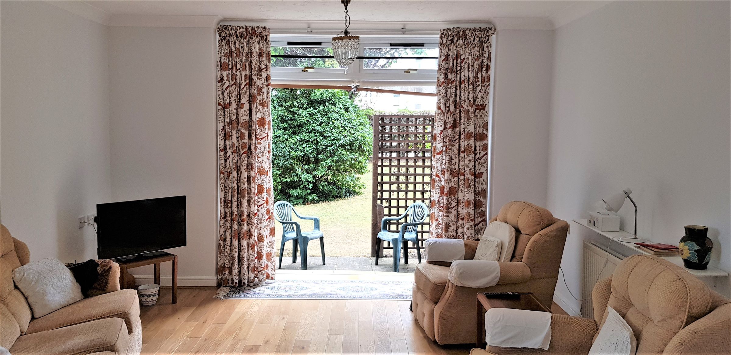 2 bed flat for sale in Hamilton Square, Sandringham Gardens, North