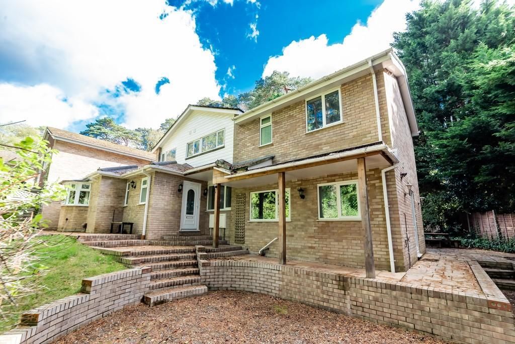 6 bed detached house for sale in Carlton Close, Frimley, Camberley GU15