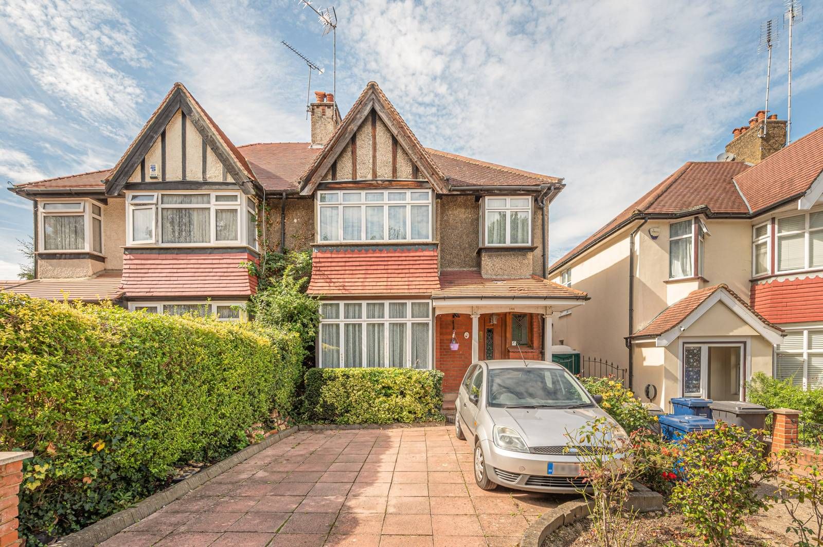 3 bed semidetached house to rent in EN5 Zoopla