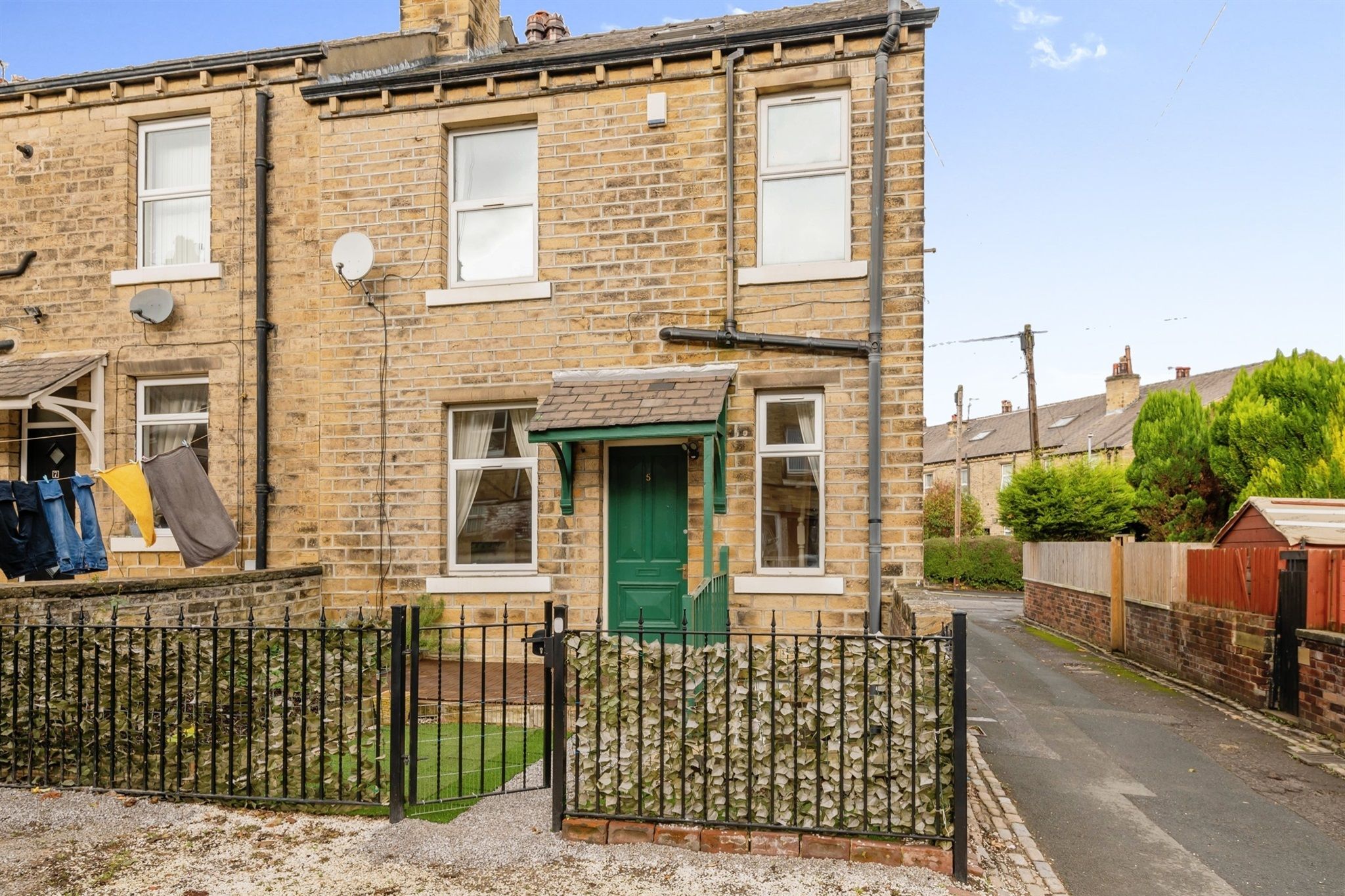 2 bed end terrace house for sale in Clement Street, Birkby