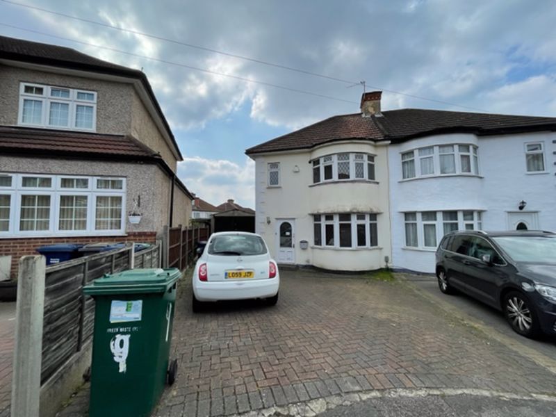 3 bed semidetached house for sale in Grange Close, Edgware HA8 Zoopla