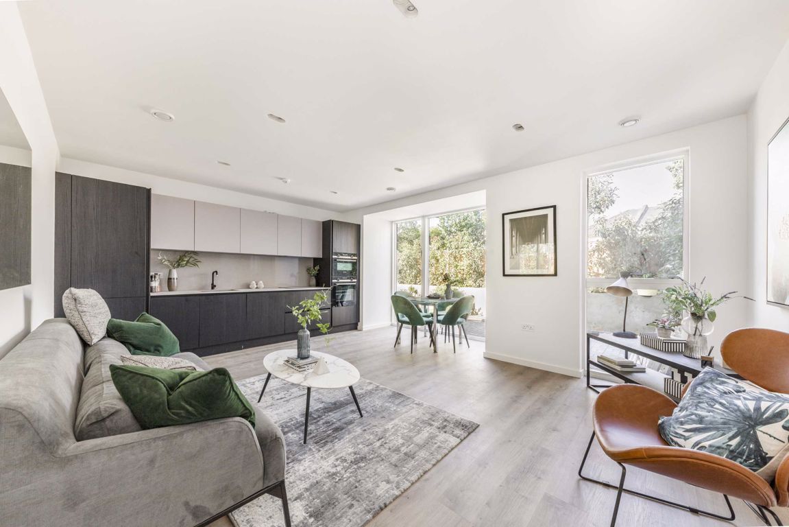 New home, 1 bed flat for sale in Russell Road, London SW19 Zoopla