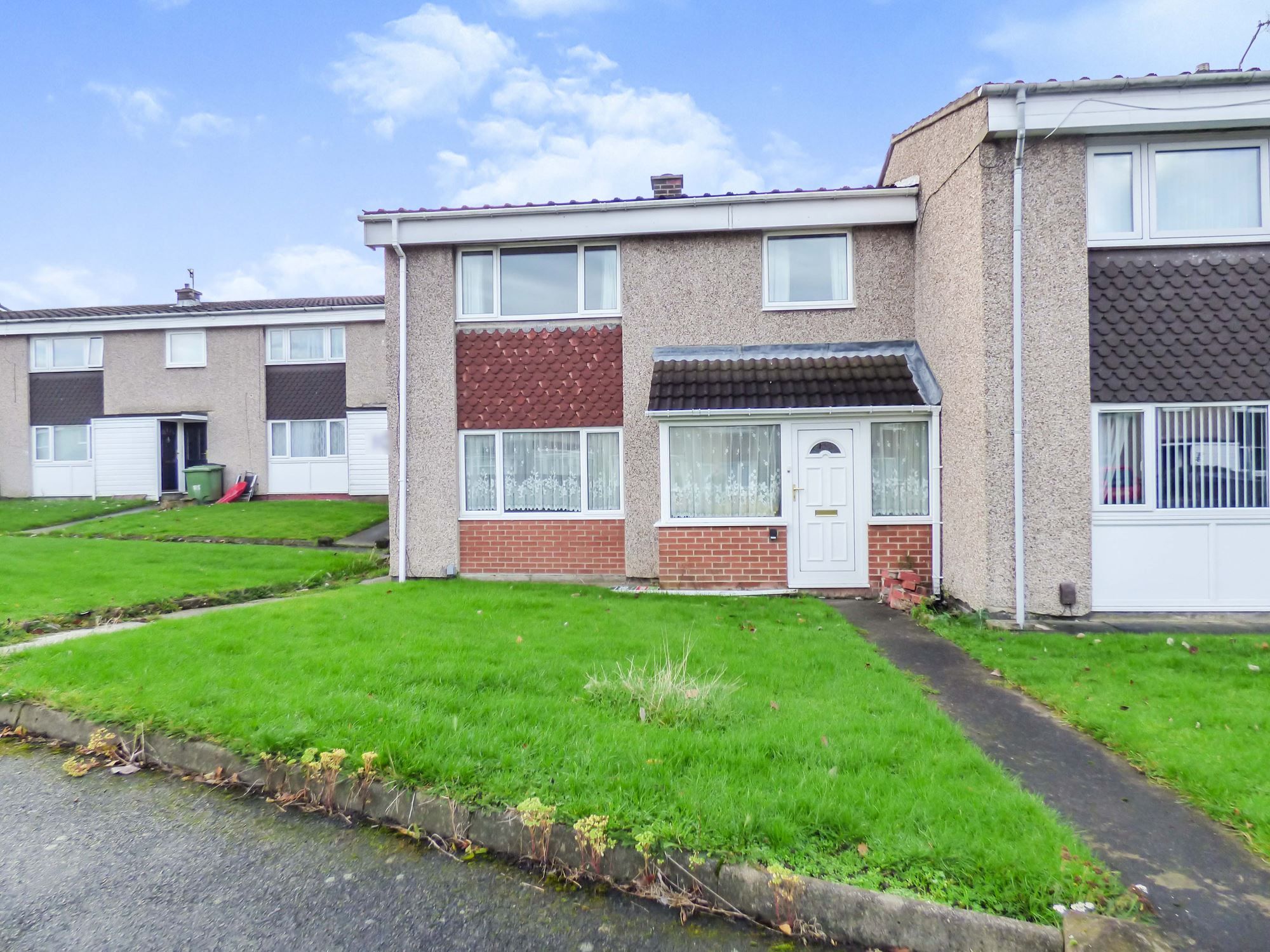 3 bed terraced house to rent in Meadow Lane, Dunston, Gateshead NE11