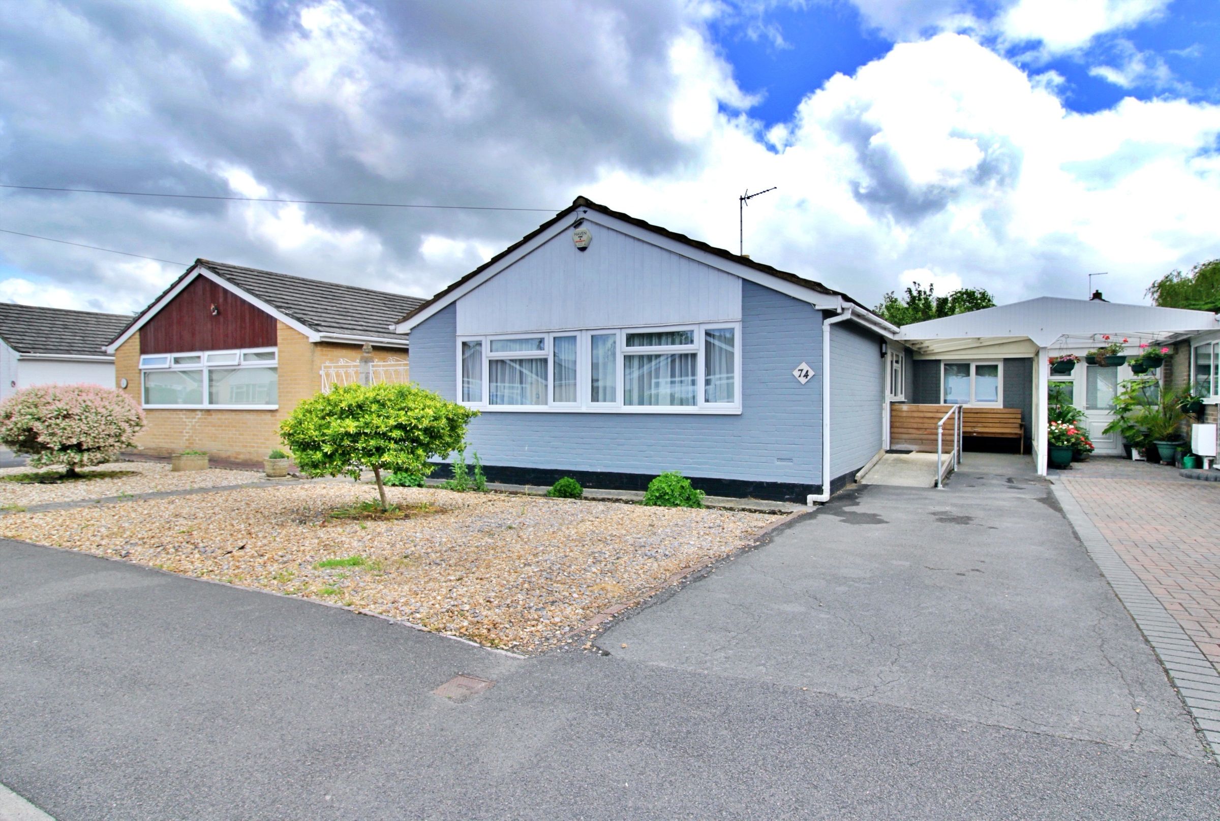3 bed detached bungalow for sale in Longford Road, Melksham, Wiltshire