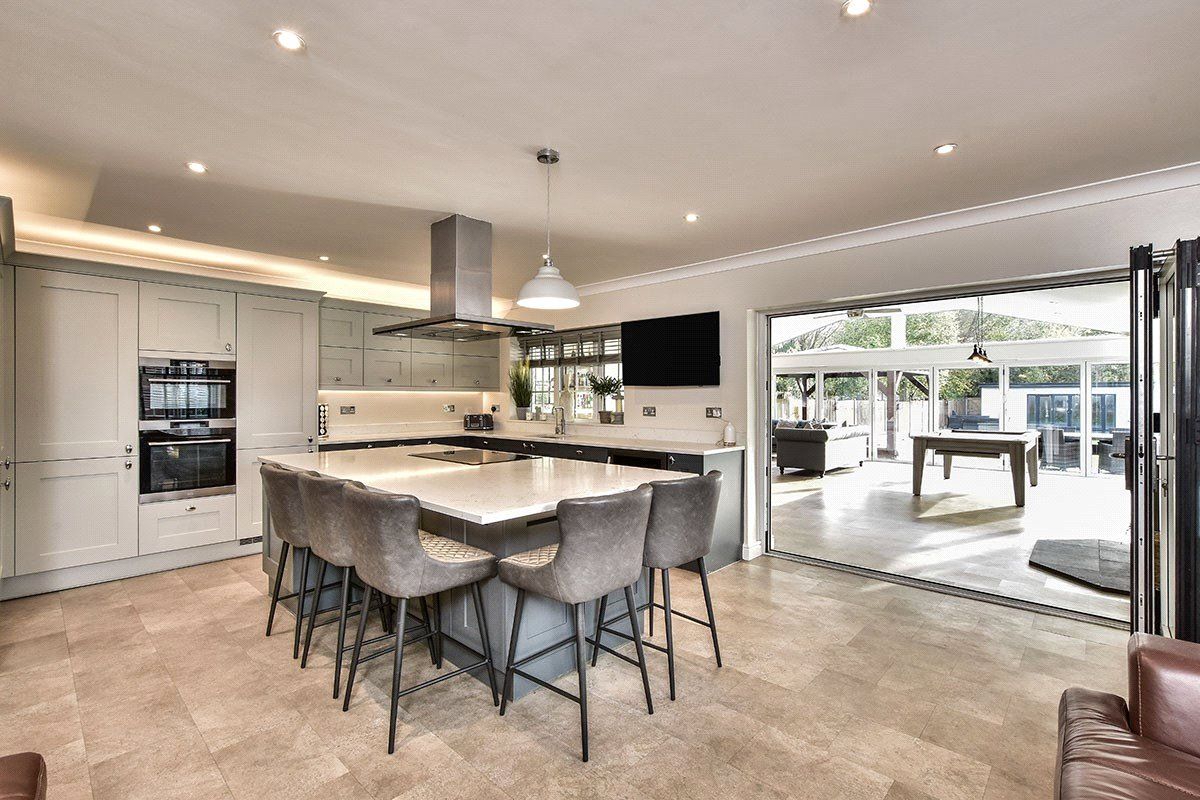 5 bed detached house for sale in Rochester Road, Aylesford, Kent ME20