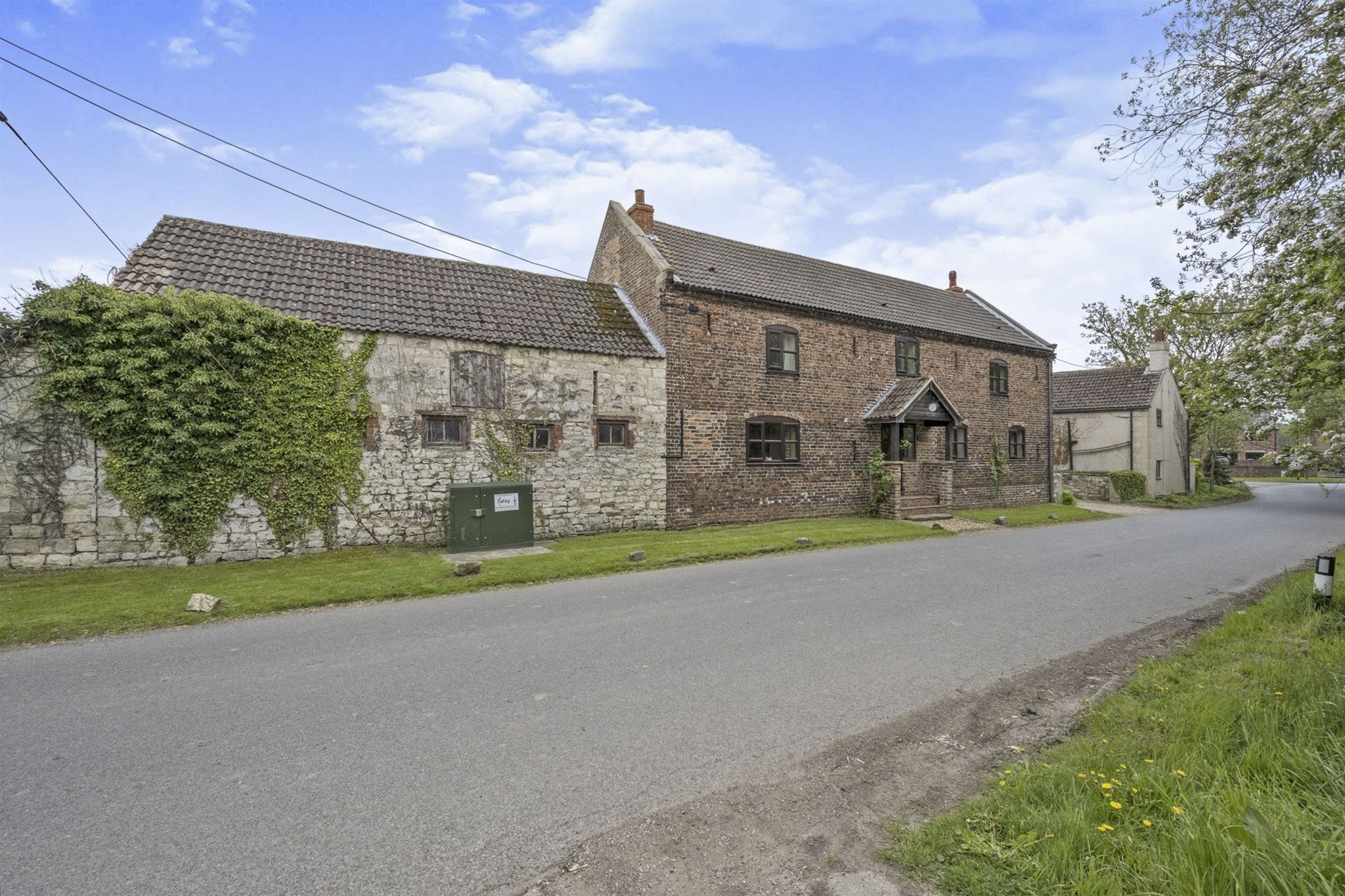 4 bed farmhouse for sale in Thistle Garth, Thorpe In Balne, Doncaster