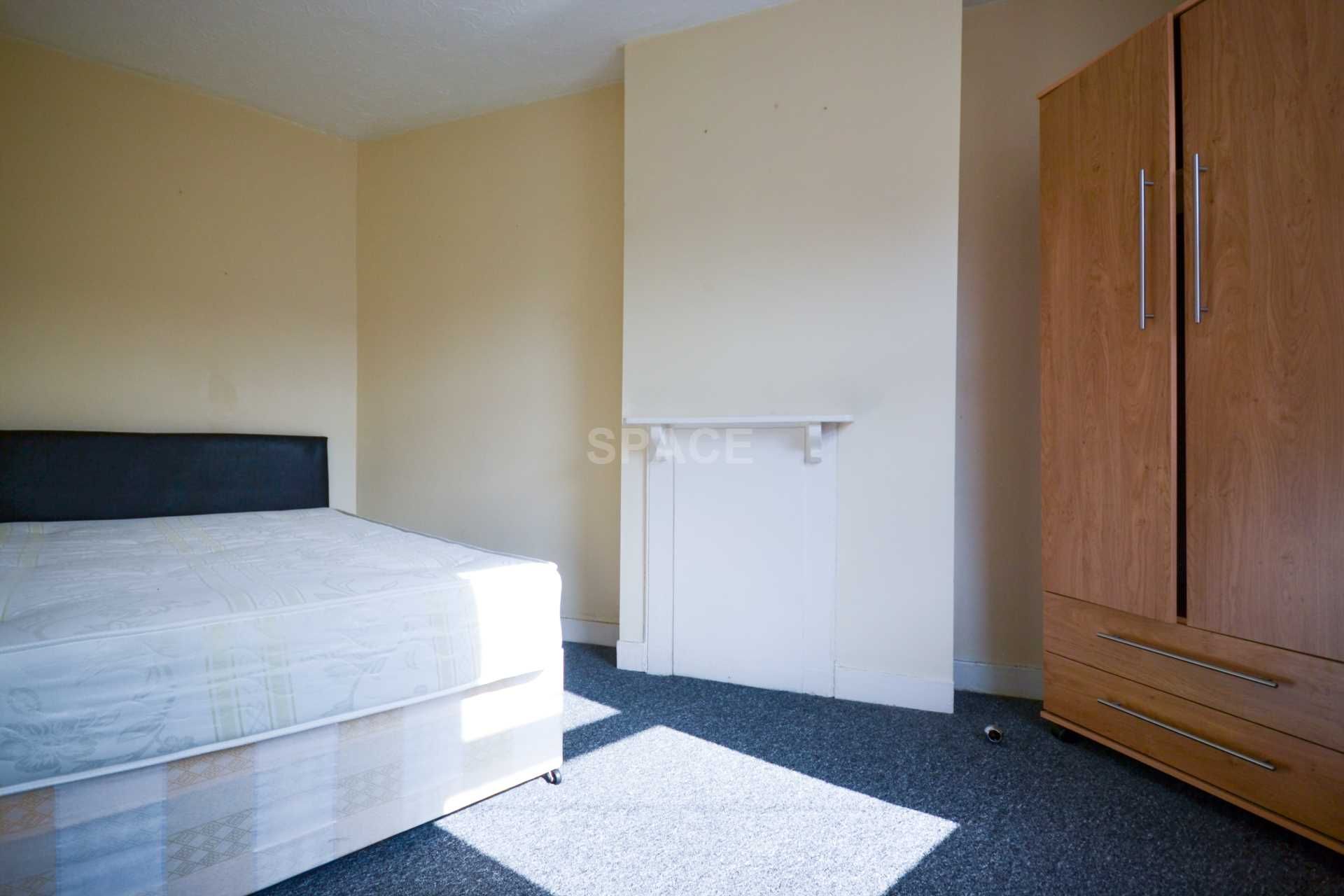 2 bed end terrace house to rent in Alpine Street, Reading, Berkshire