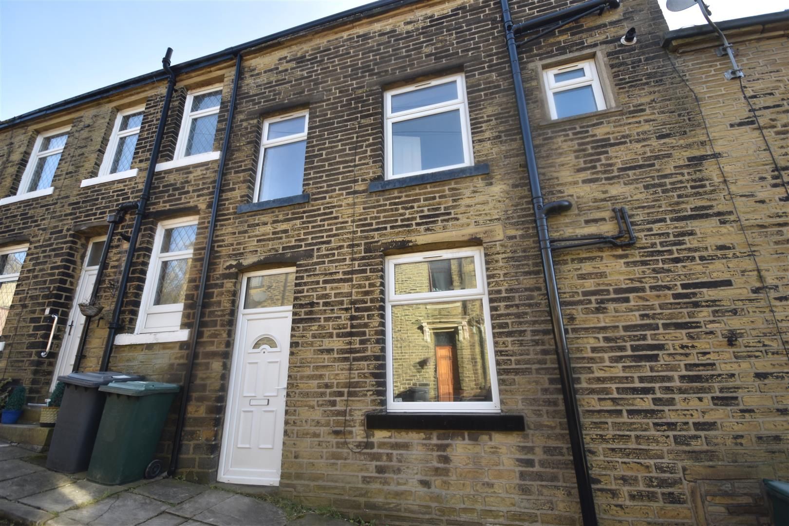 2 bed terraced house for sale in Albion Place, Thornton, Bradford BD13