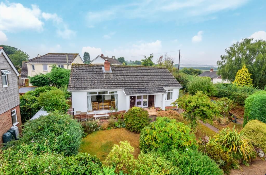 2 bed detached bungalow for sale in Shillingford St. Exeter