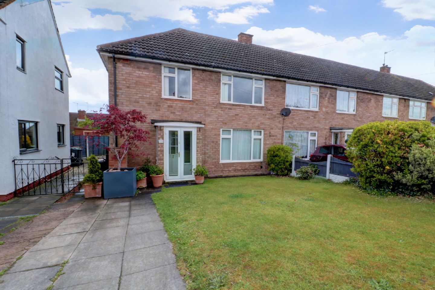 3 bed end terrace house for sale in Rutland Crescent, Aldridge, Walsall