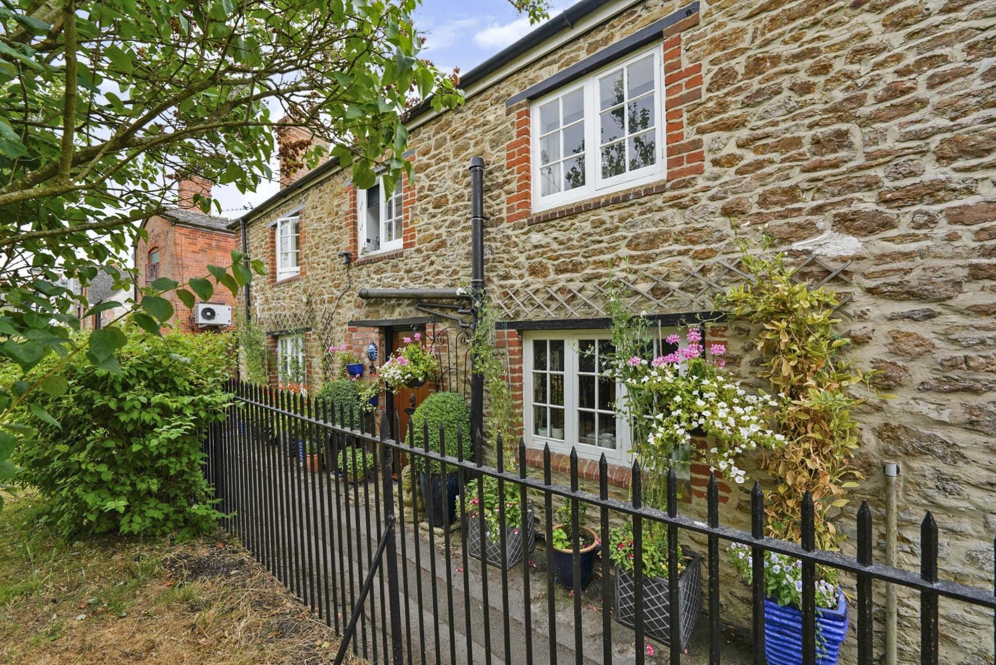 2 bed property for sale in High Street, Highworth, Swindon SN6 Zoopla