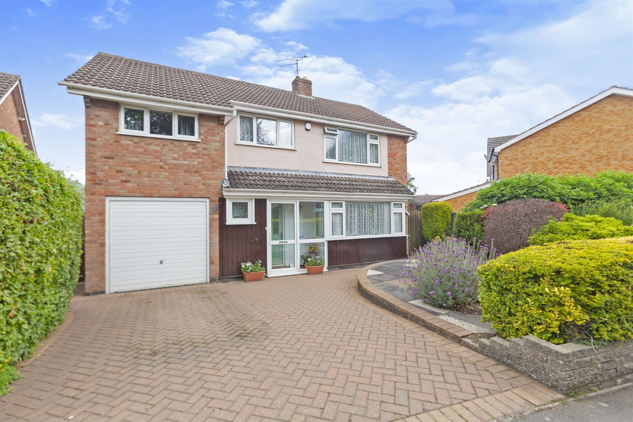4 bed detached house for sale in Briar Walk, Oadby, Leicester LE2 Zoopla