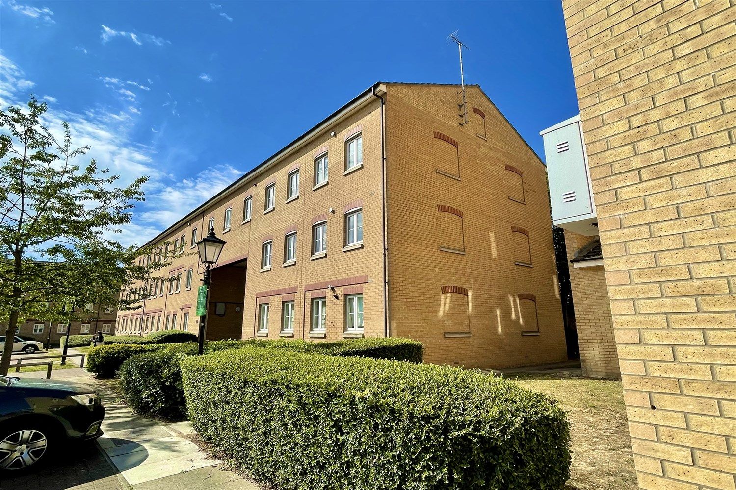 2 bed flat for sale in Gidea Park, Romford RM2 Zoopla