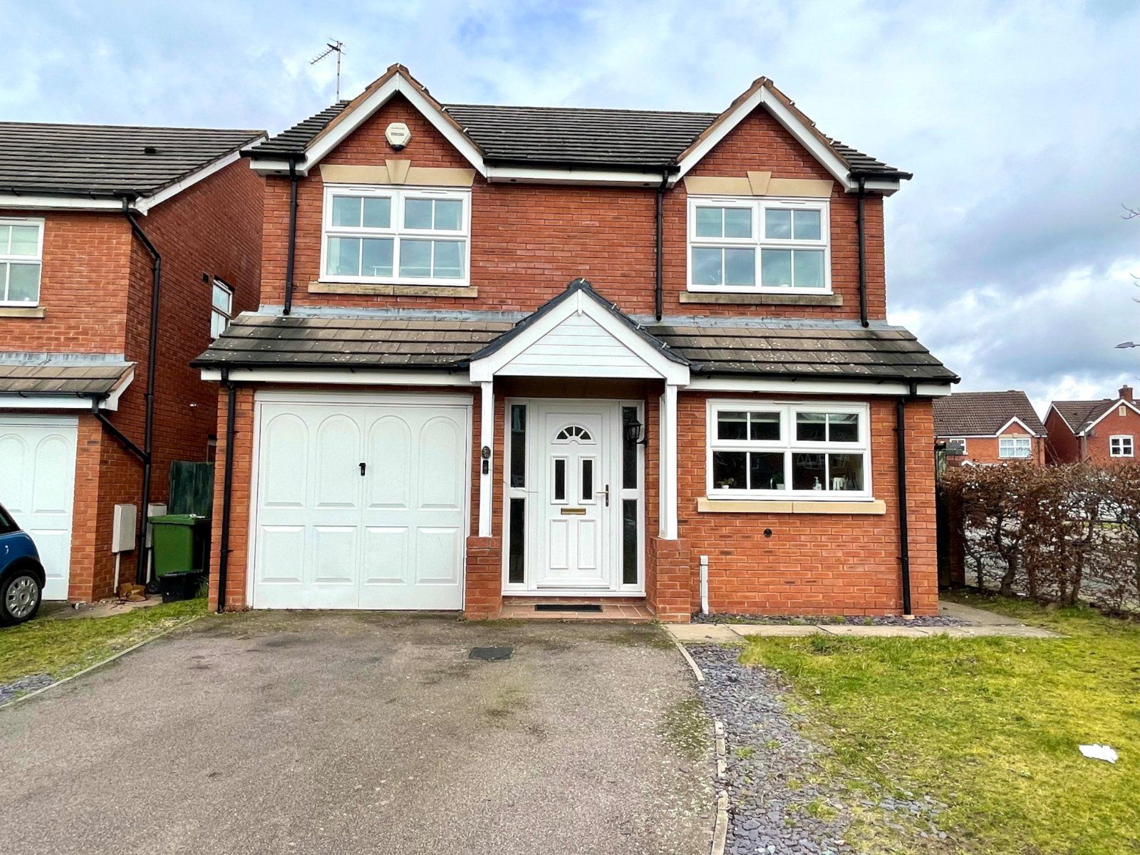 4 bed detached house for sale in Ludworth Avenue, Marston Green B37