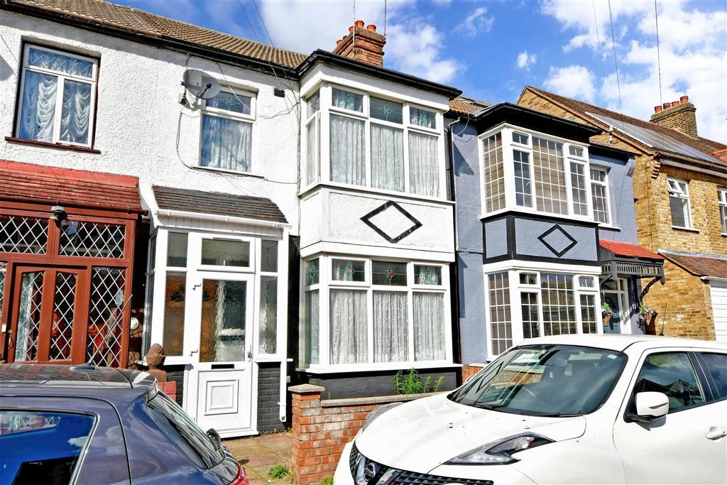 3 bed terraced house for sale in Bateman Road, London E4 Zoopla