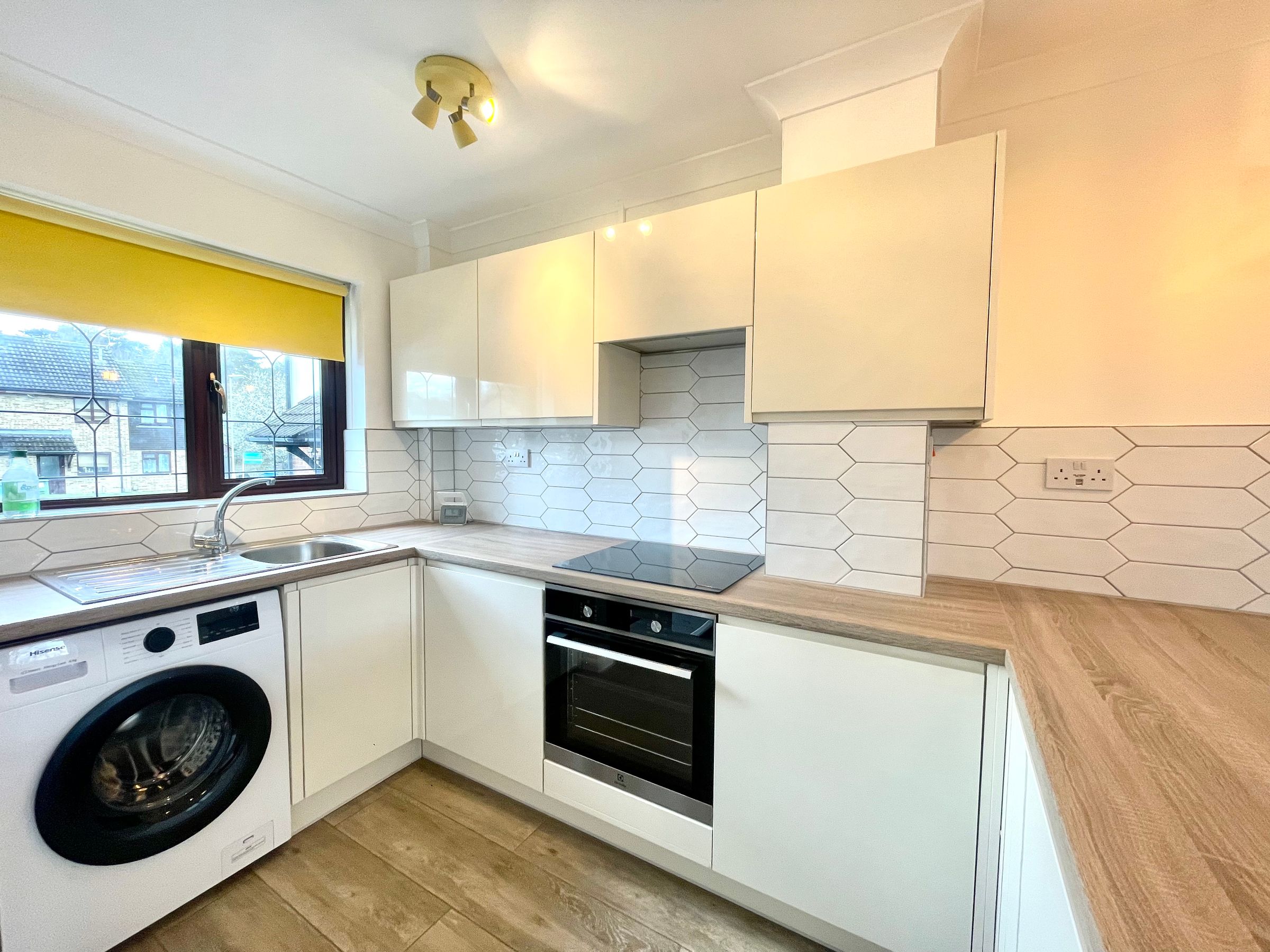 2 bed end terrace house to rent in Beaumont Grove, Aldershot GU11 Zoopla