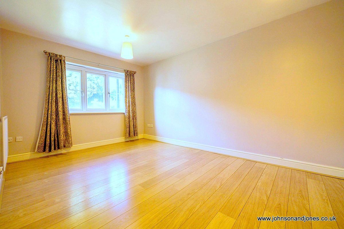 2 bed flat for sale in Bourne Place, Chertsey KT16 Zoopla