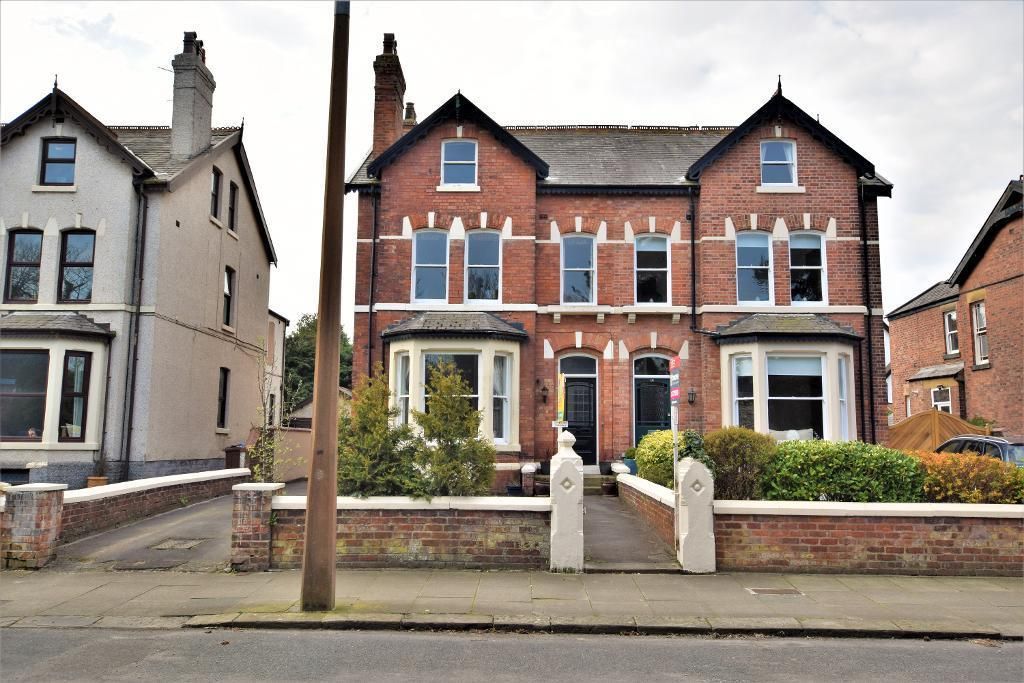 Cambridge Road, Lytham St. Annes FY8  