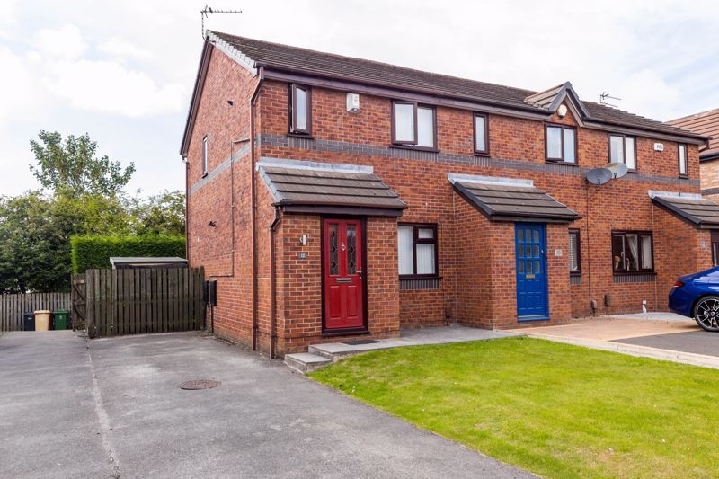 2 bed semidetached house for sale in Templeton Close, Westhoughton