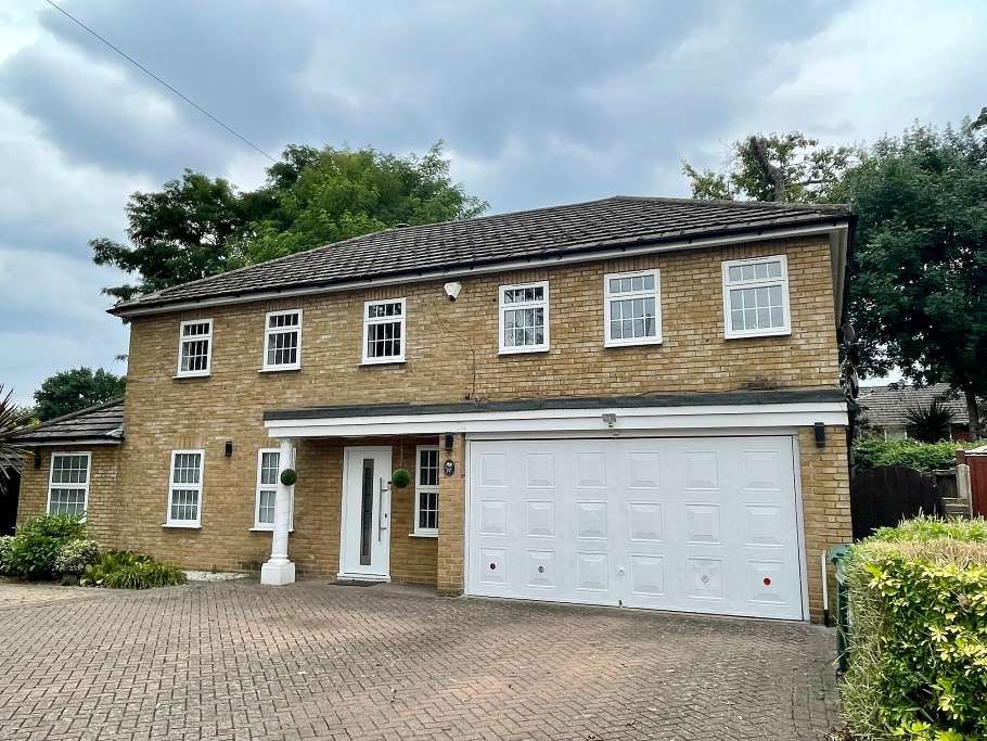 4 bed detached house for sale in Green Street, Sunbury On Thames TW16