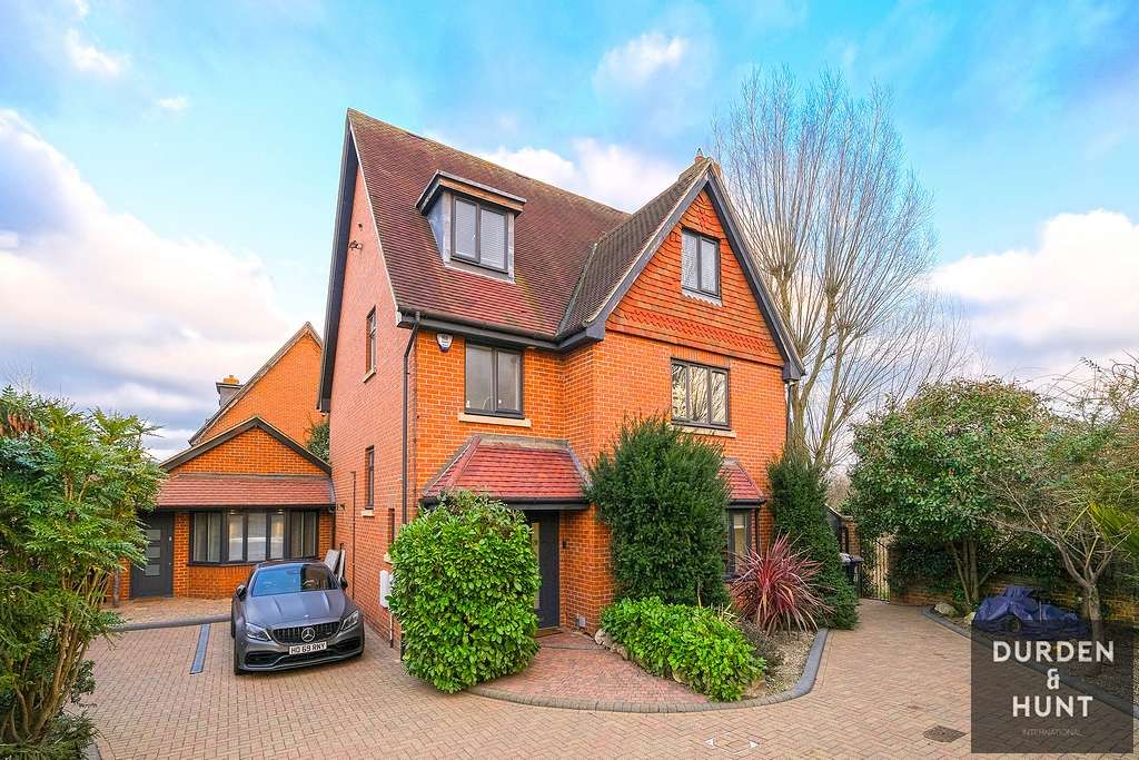 6 bed detached house for sale in Deer Park Way, Waltham Abbey EN9 Zoopla