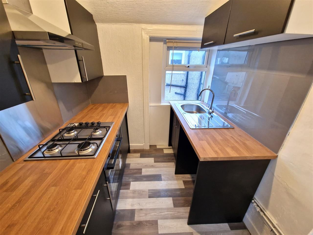 3 bed flat to rent in Croftfoot Road, Croftfoot, Glasgow G44 Zoopla