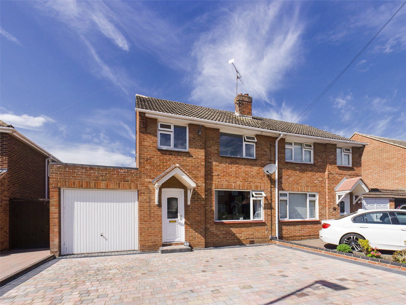 3 bed semidetached house for sale in Lavington Drive, Longlevens