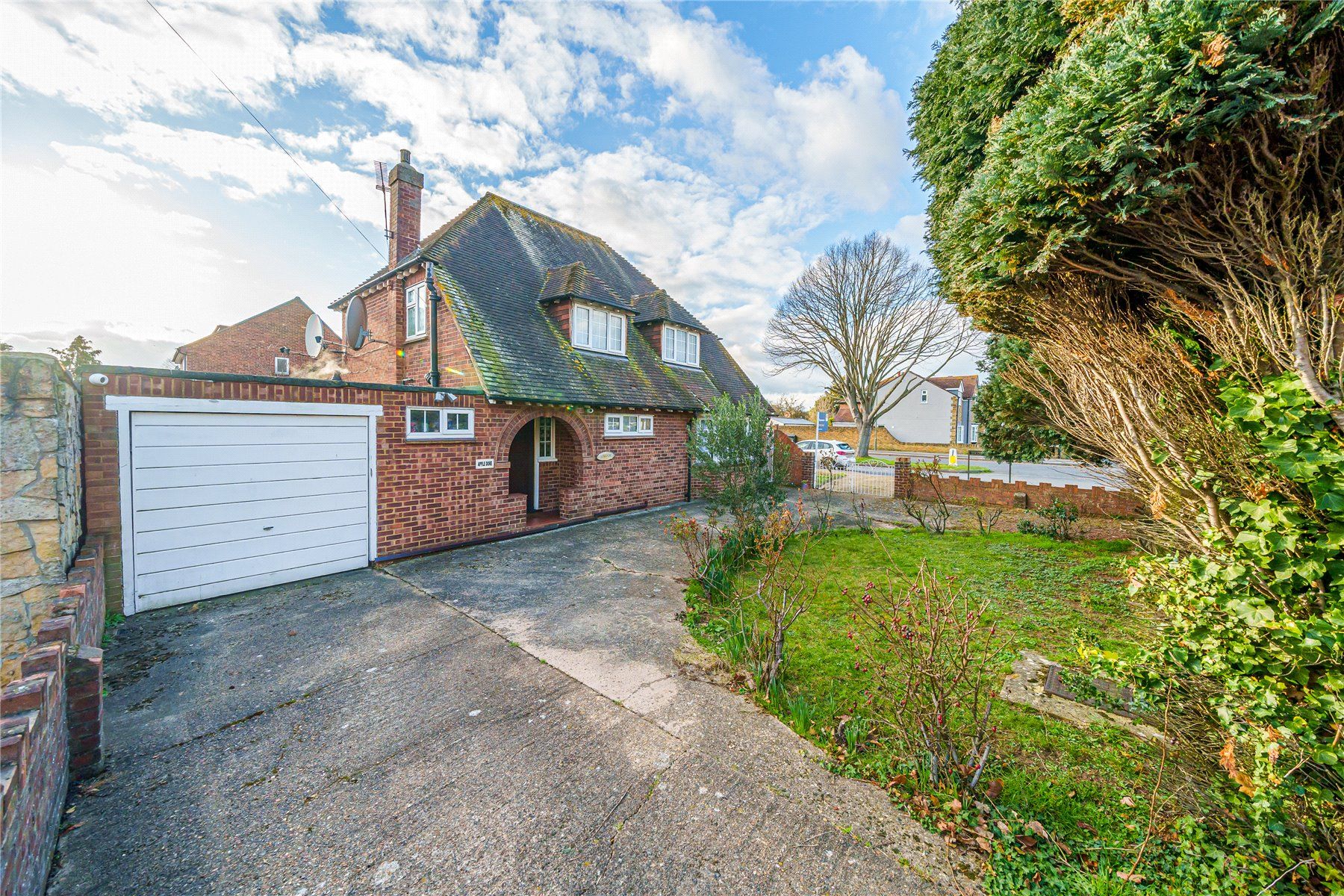 3 bed detached house for sale in Ashford, Surrey TW15 Zoopla