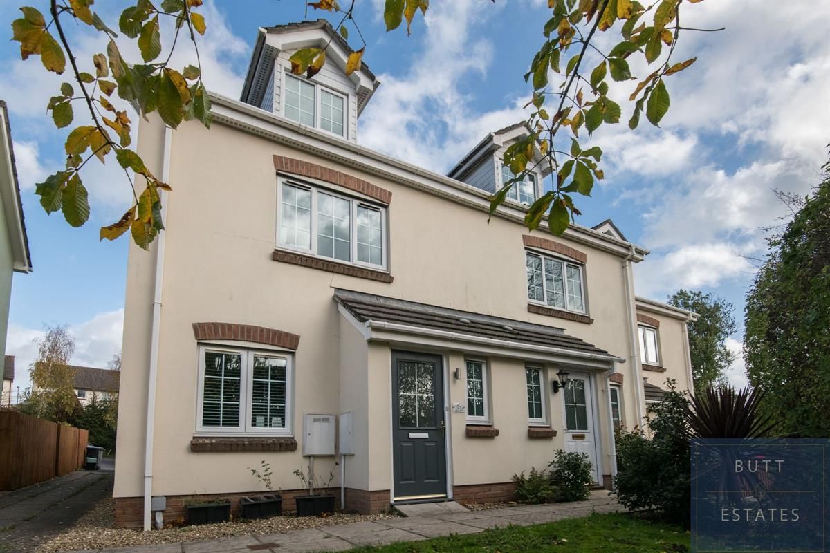 3 bed terraced house for sale in Knights Mead, Chudleigh Knighton