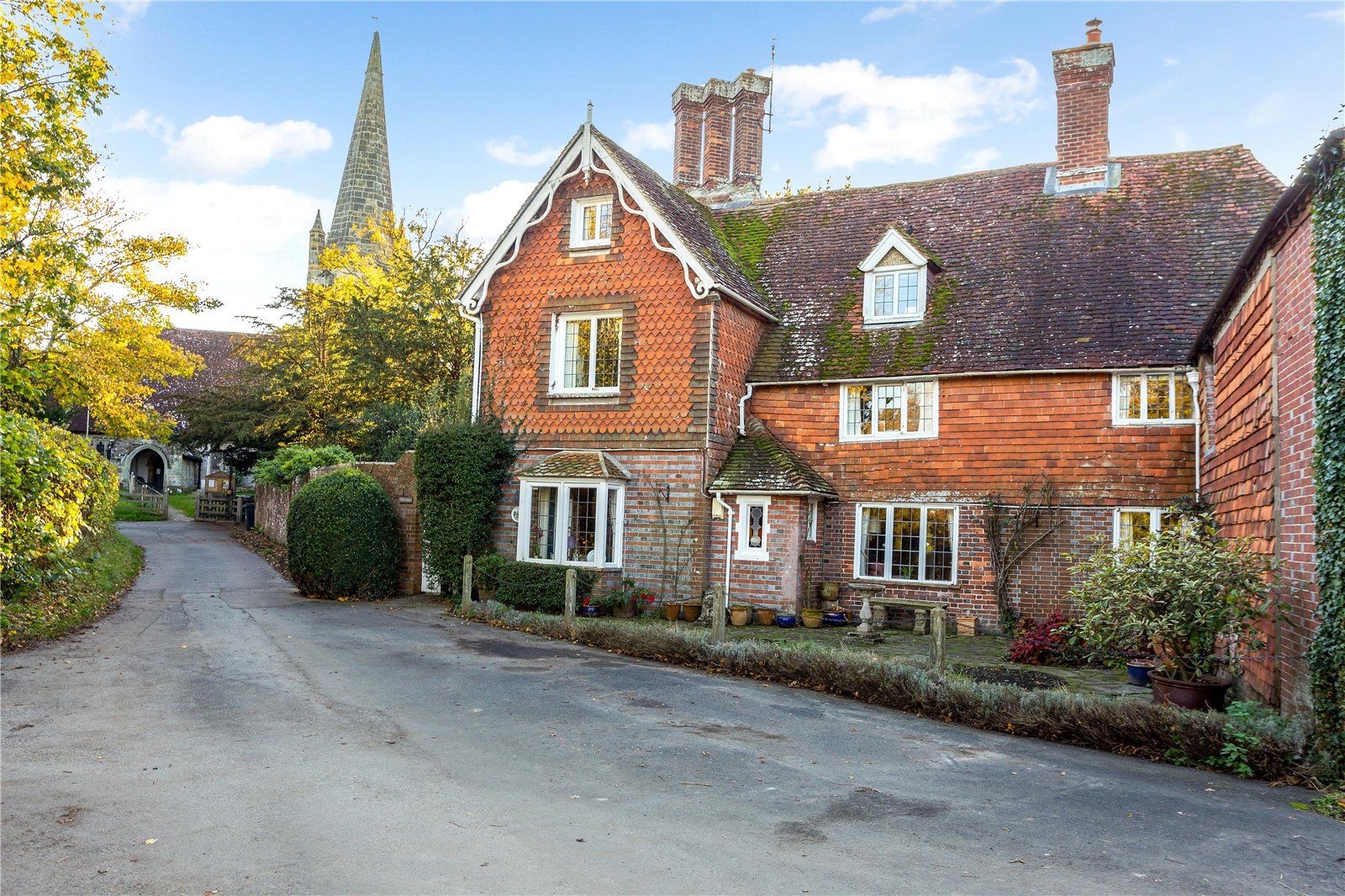 5 bed semidetached house for sale in Chiddingly, Lewes, East Sussex