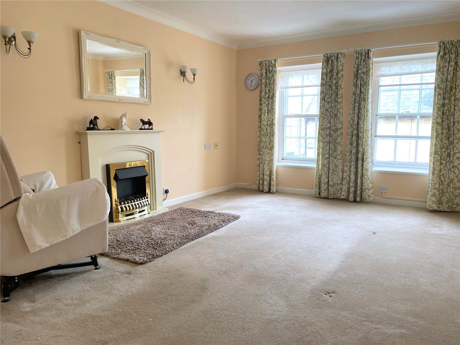 1 bed flat for sale in Ashcroft Gardens, Cirencester, Gloucestershire GL7 Zoopla