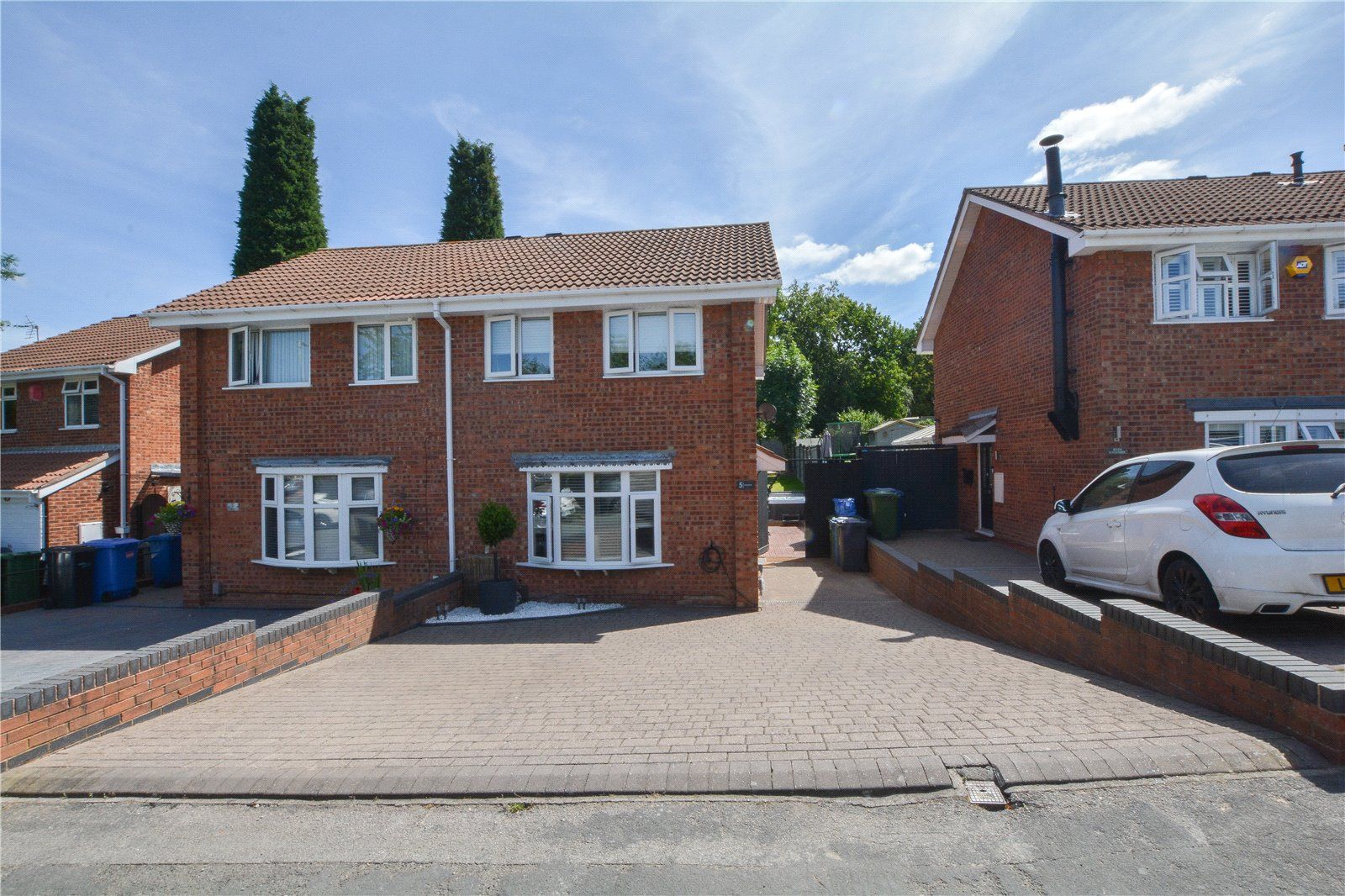 3 bed semidetached house for sale in Kingfisher, Wilnecote, Tamworth