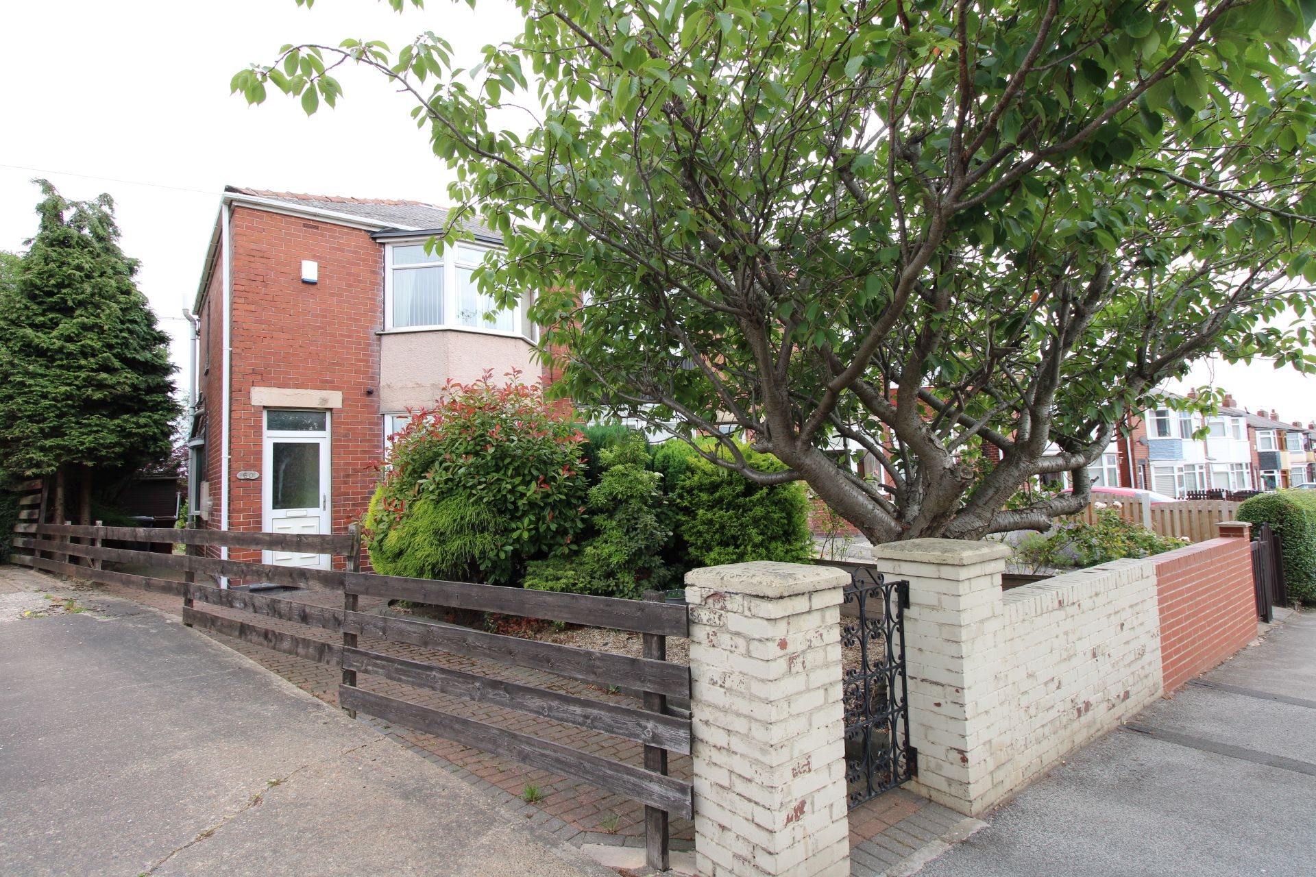 2 bed end terrace house for sale in Barnsley Road, Darfield, Barnsley