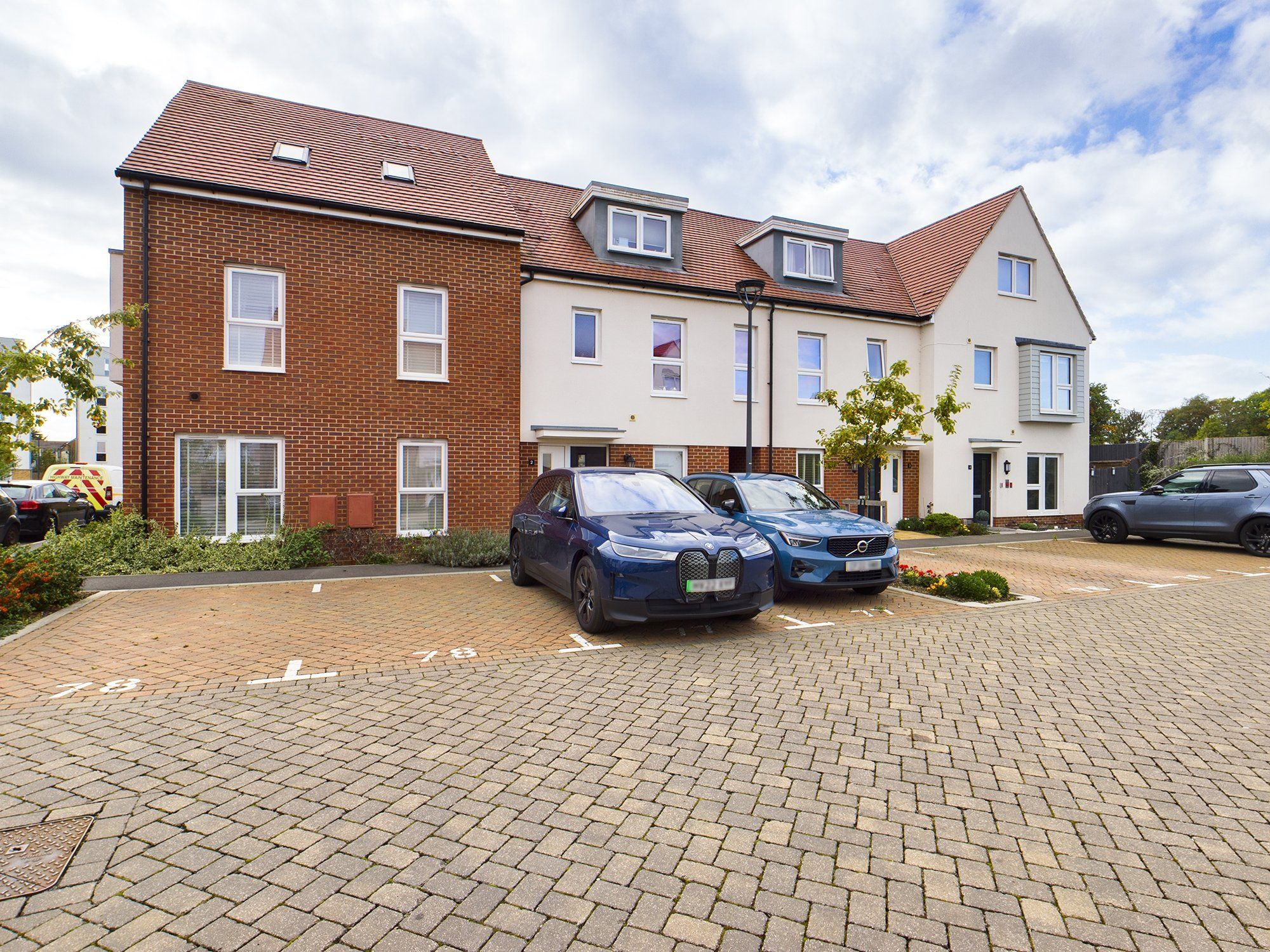 4 bed terraced house to rent in Eilmer Close, Addlestone, Surrey KT15 Zoopla