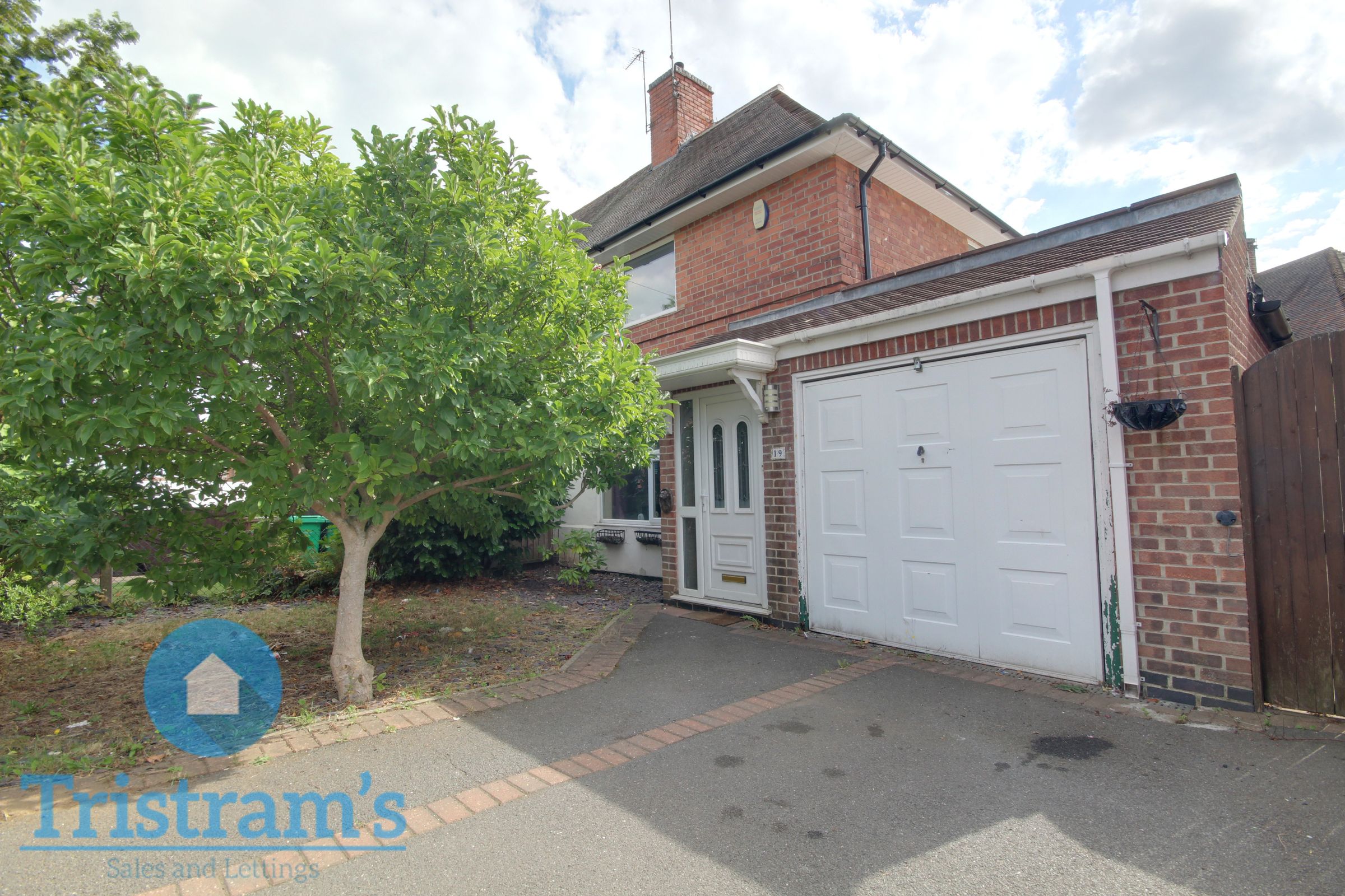 2 bed end terrace house for sale in Ledbury Vale, Aspley, Nottingham