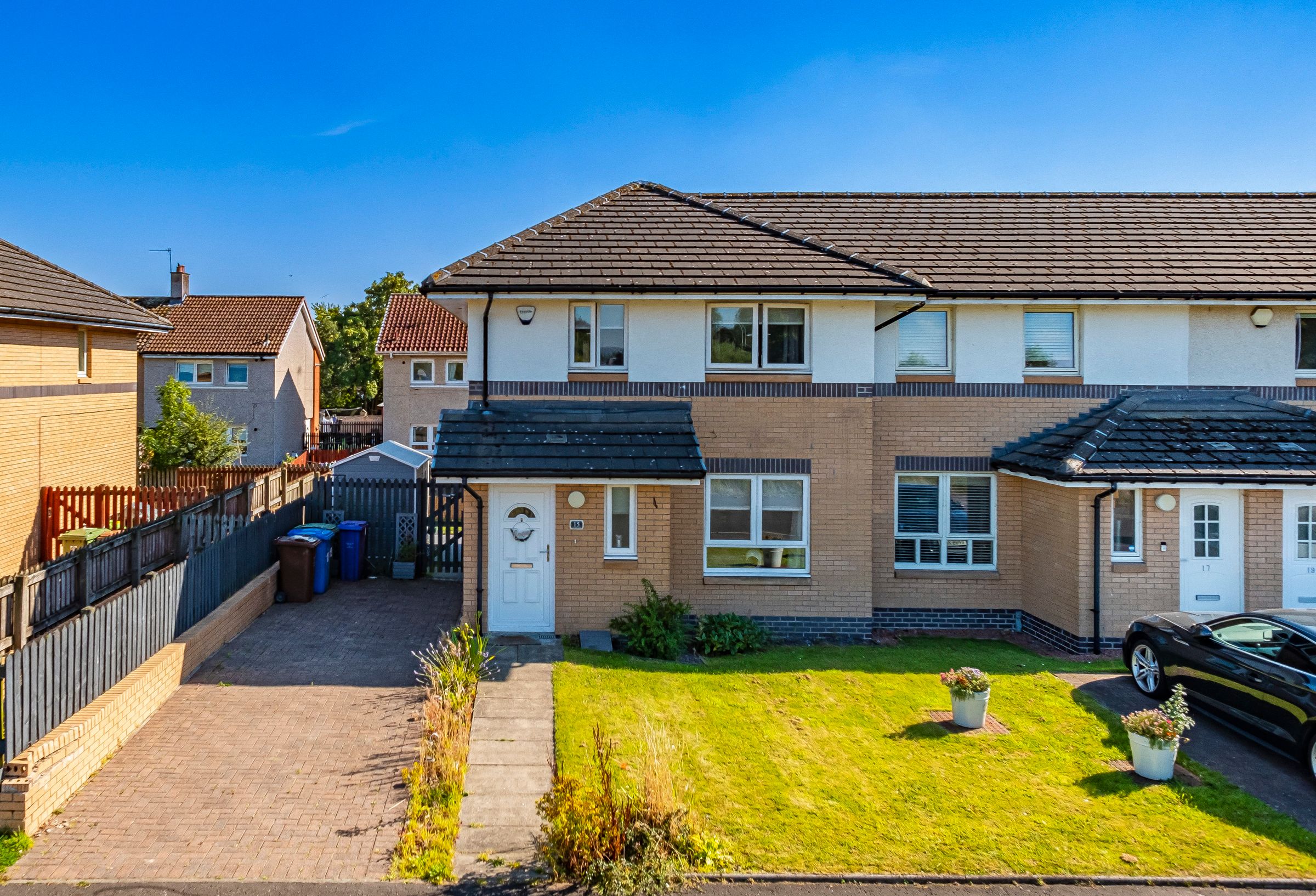 3 bed end terrace house for sale in 15 Avenue End Drive, Glasgow G33
